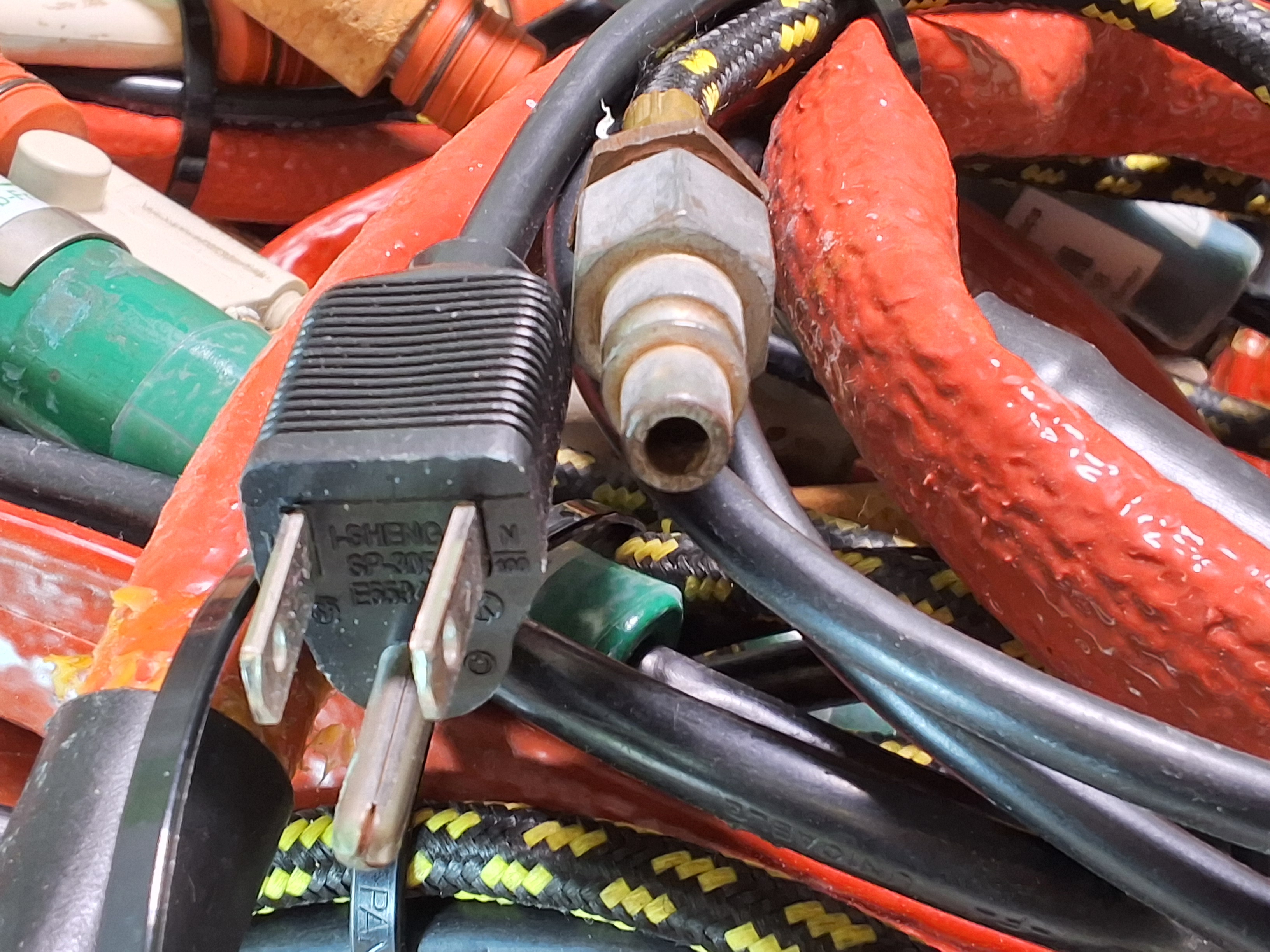 Used ESICO NO. 9460 COMMERCIAL SOLDERING IRON 60W 120V WITH VACUUM PUMP