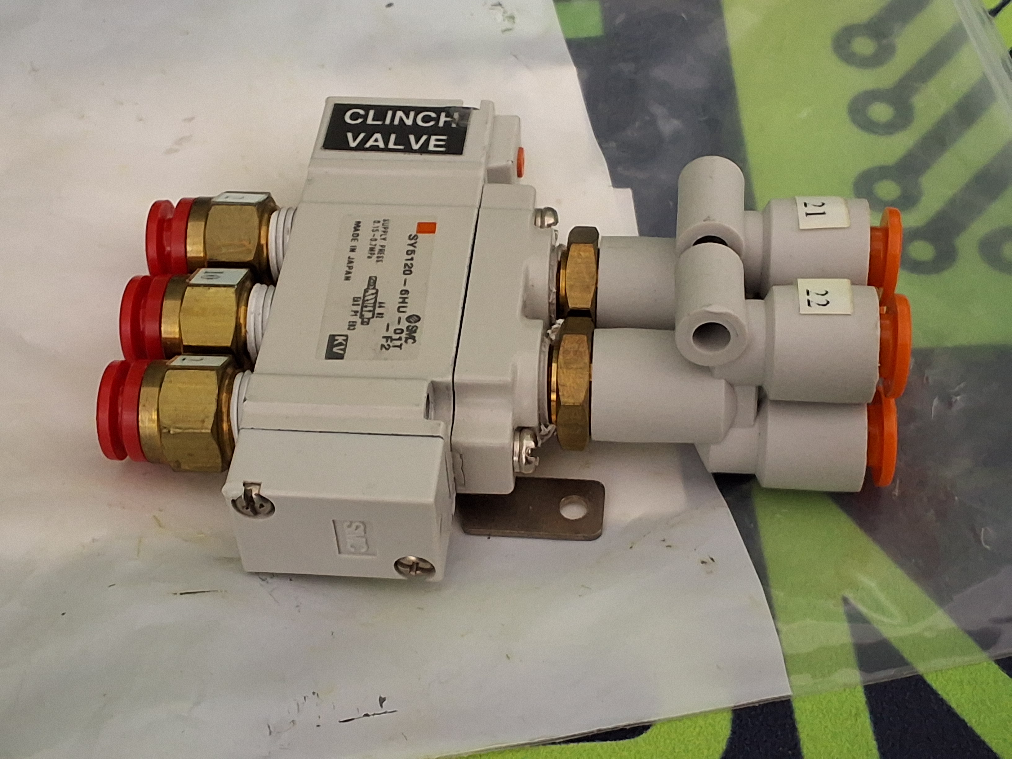 Used SMC SY5120-6HU-01T-F2 PNEUMATIC SOLENOID VALVE