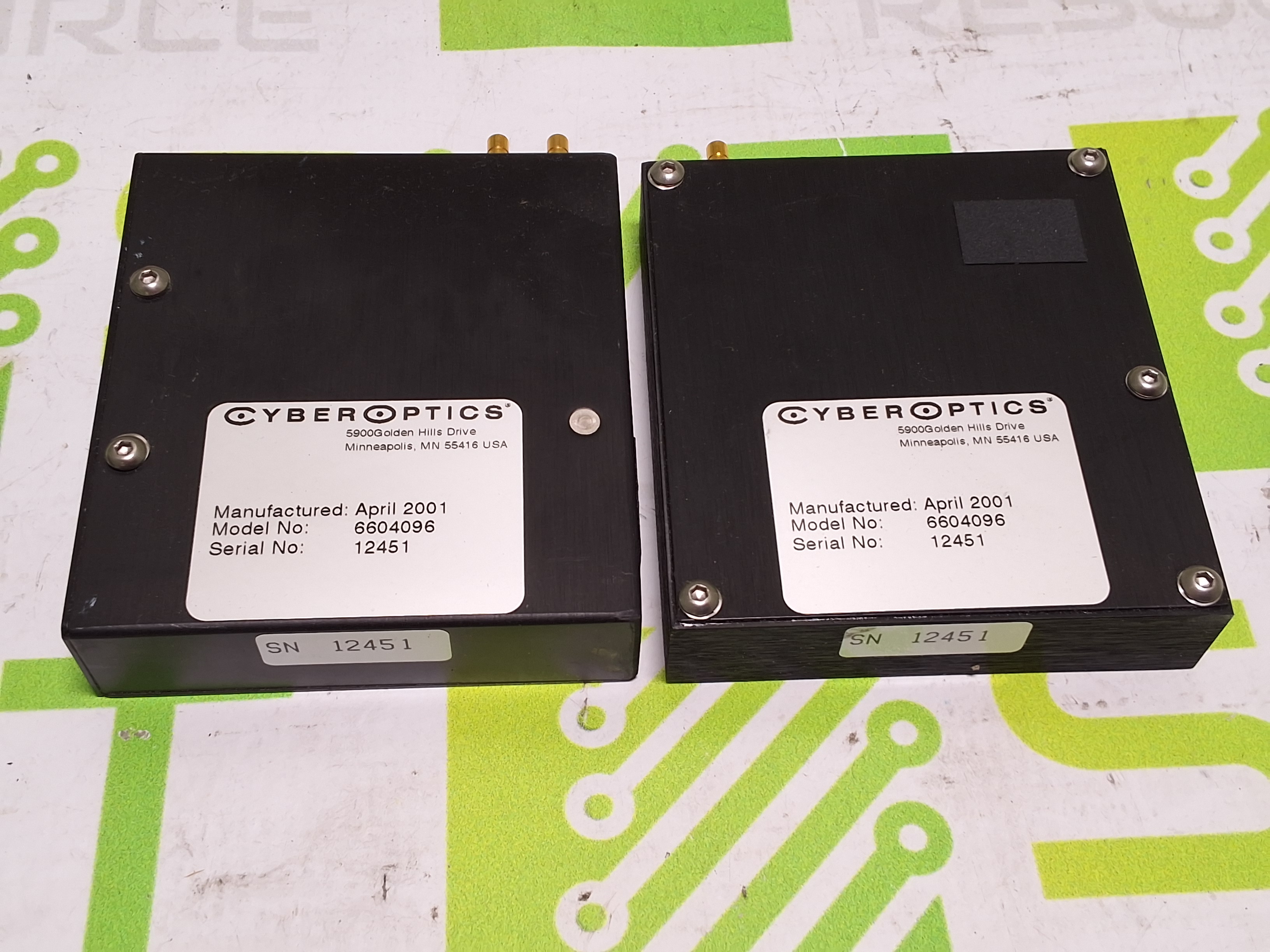 Used CYBEROPTICS 6604096 LASER SENSORS - SET OF 2 - MATCHING S/N