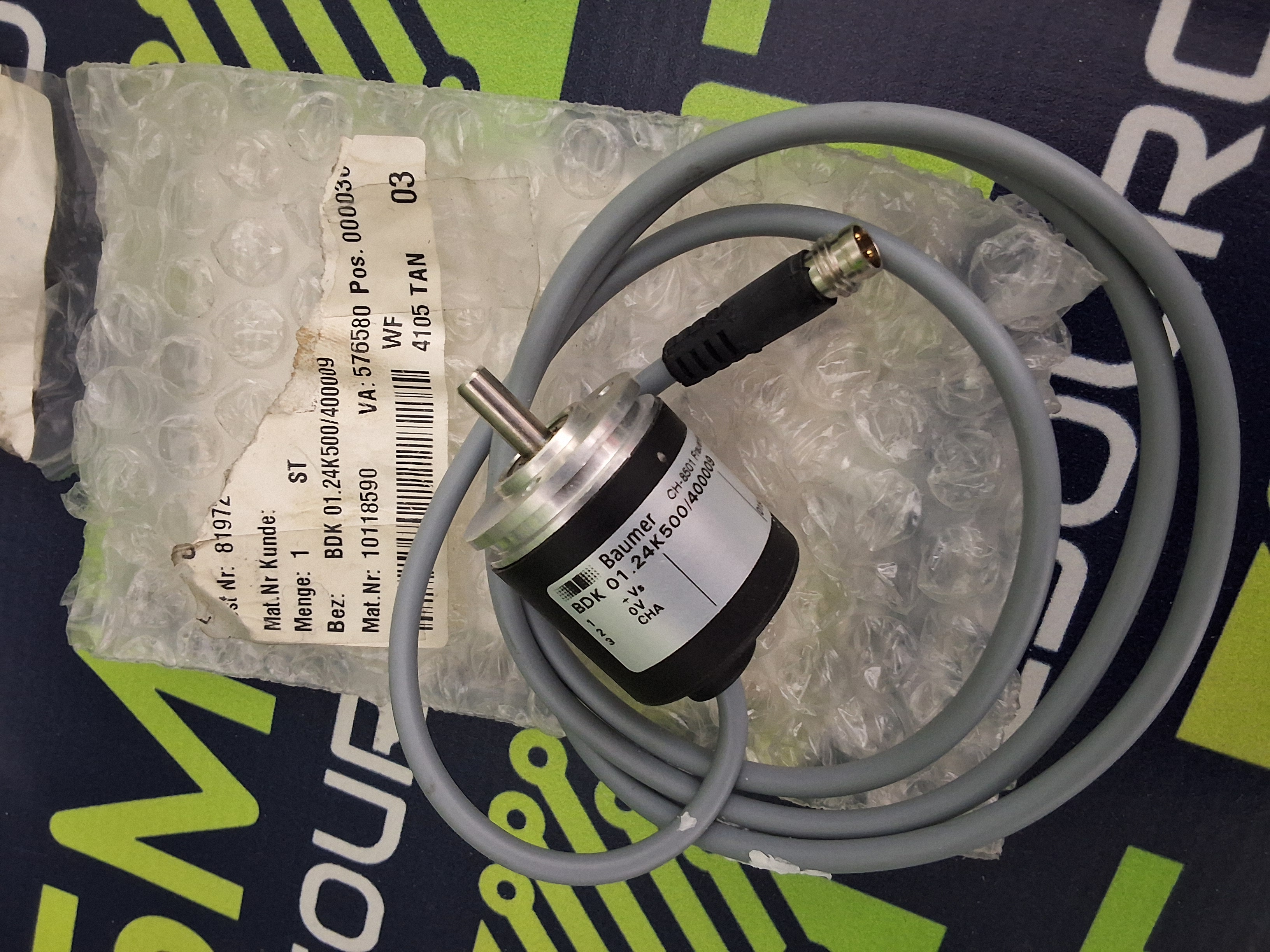 BAUMER BDK 01.24K500/400009 COMPACT ROTARY ENCODER - BRAND NEW