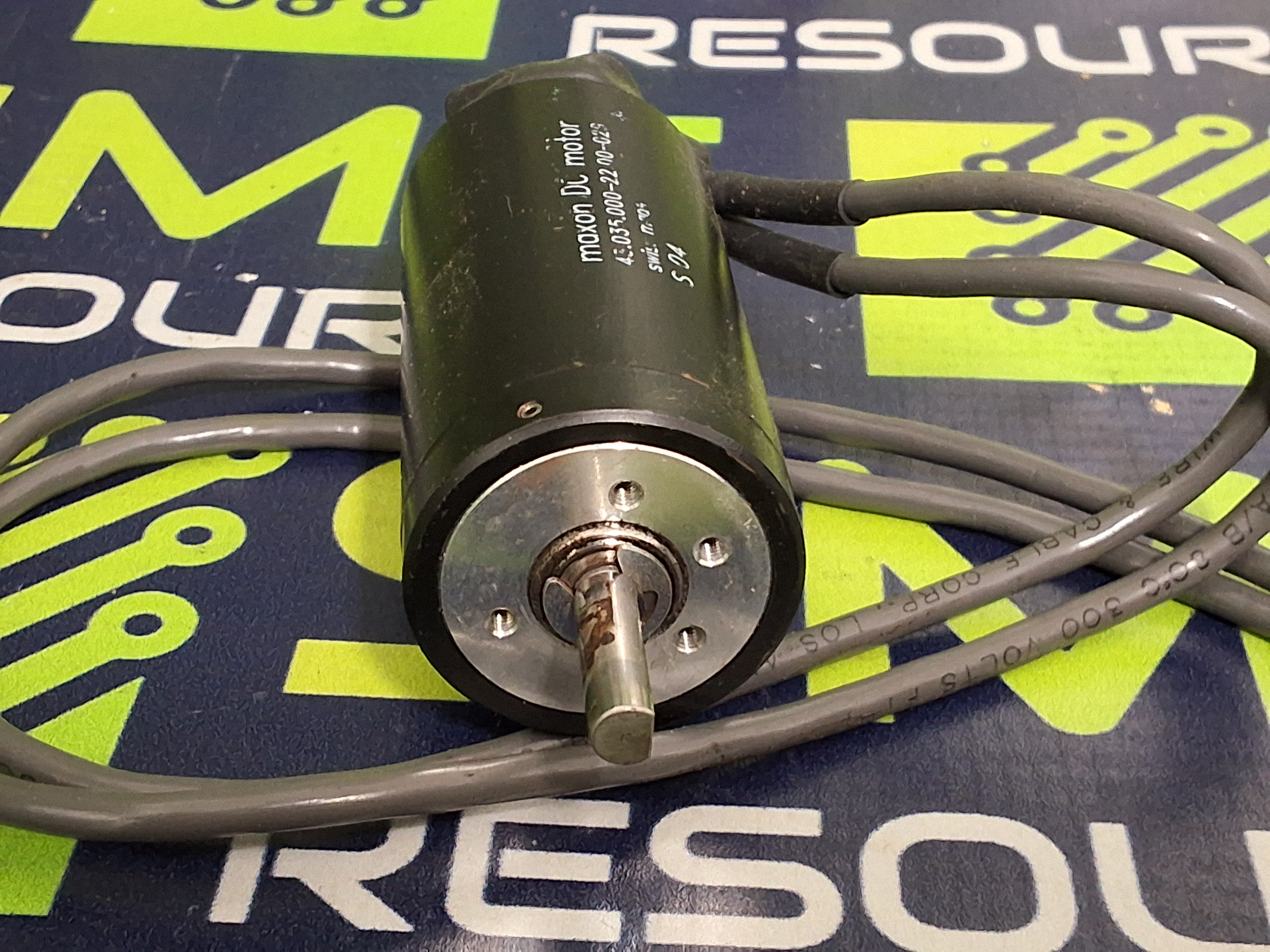 Used MAXON DC MOTOR / UNIVERSAL INSTRUMENTS P/N: 47598201 GSM Z MOTOR