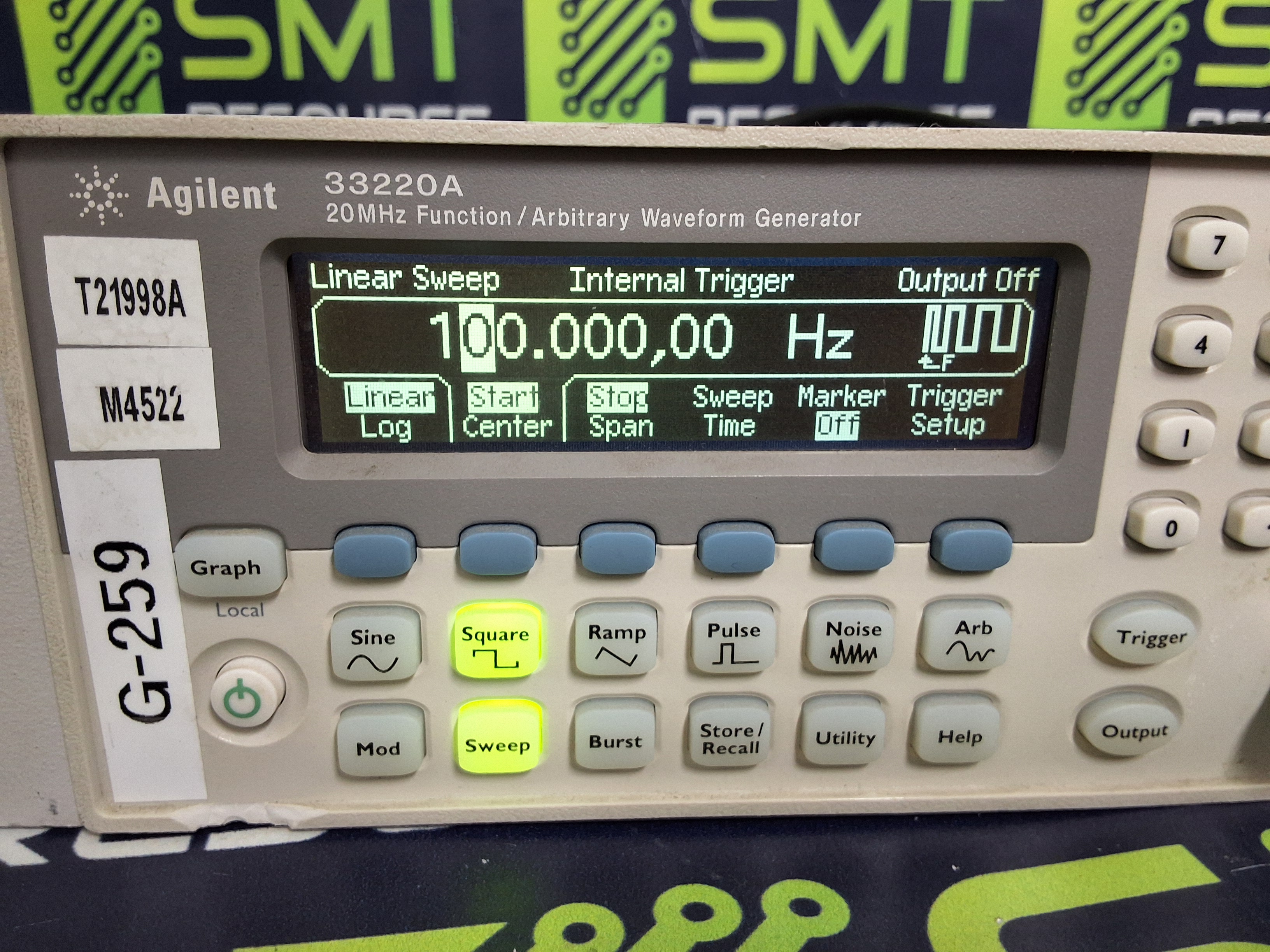 Used HP AGILENT / KEYSIGHT 33220A 20MHz FUNCTION / ARBITRARY WAVEFORM GENERATOR - TESTED & WORKING