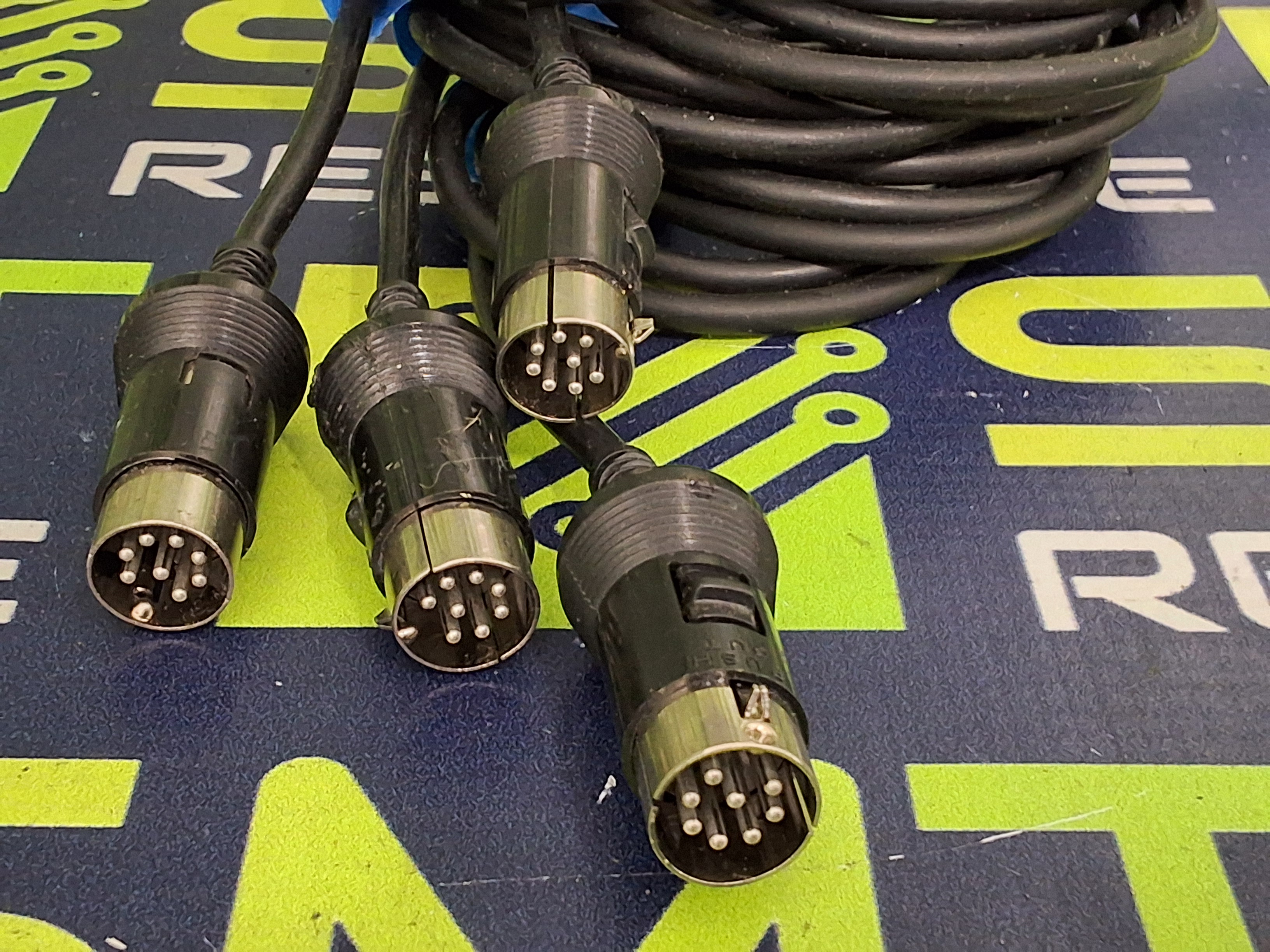 Used HAKKO FM-2027 SOLDERING IRON HANDPIECE 24V-70W - MINOR DAMAGE