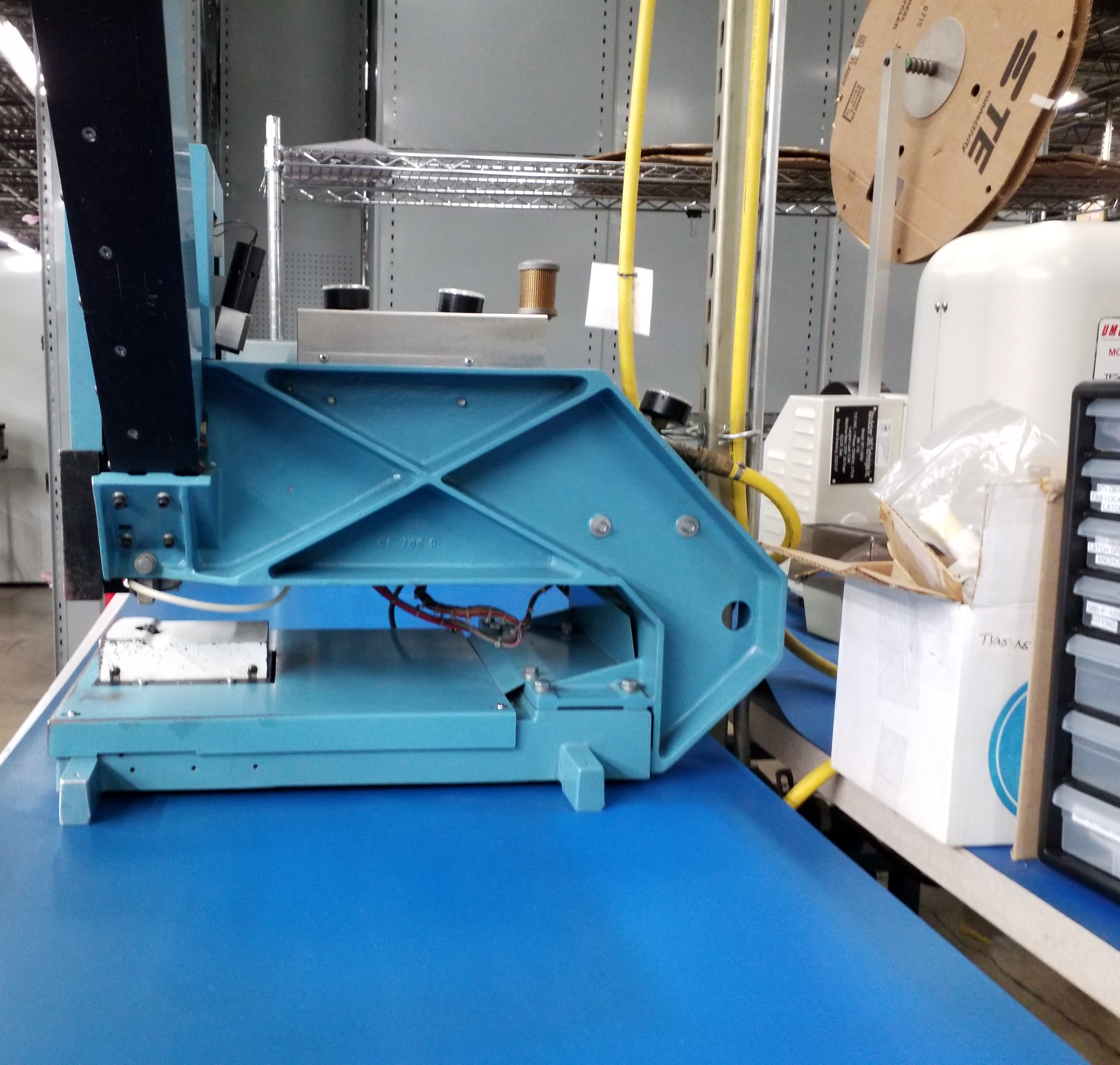 Used AMISTAR CI‑750 DIP INSERTER