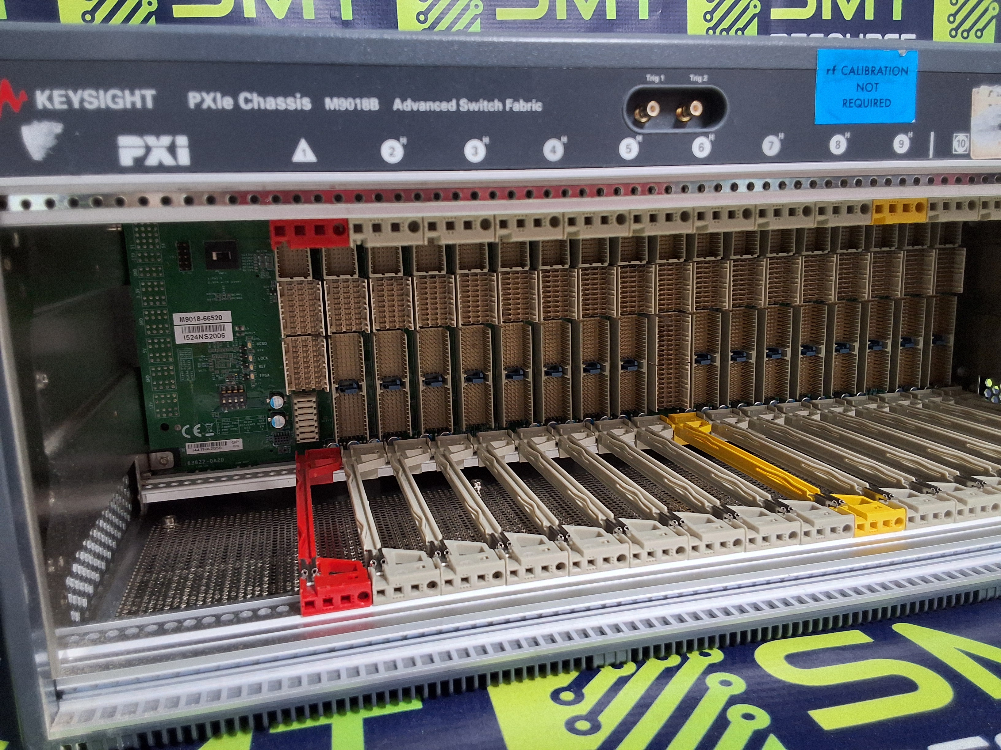 Used KEYSIGHT PXIe CHASSIS M9018B ADVANCED SWITCH FABRIC 18-SLOT 220/240V 1300W