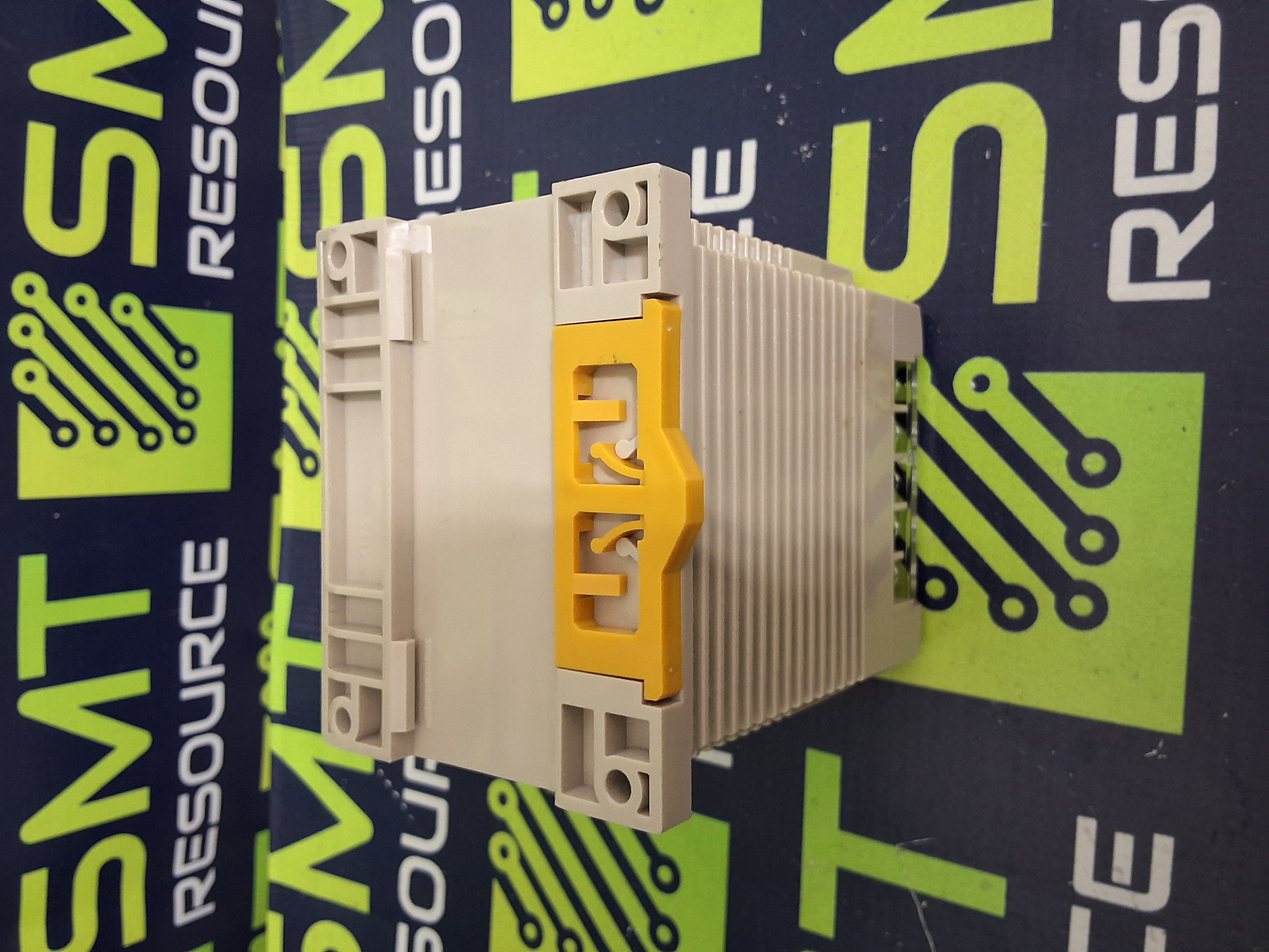 Used OMRON S82K-05024