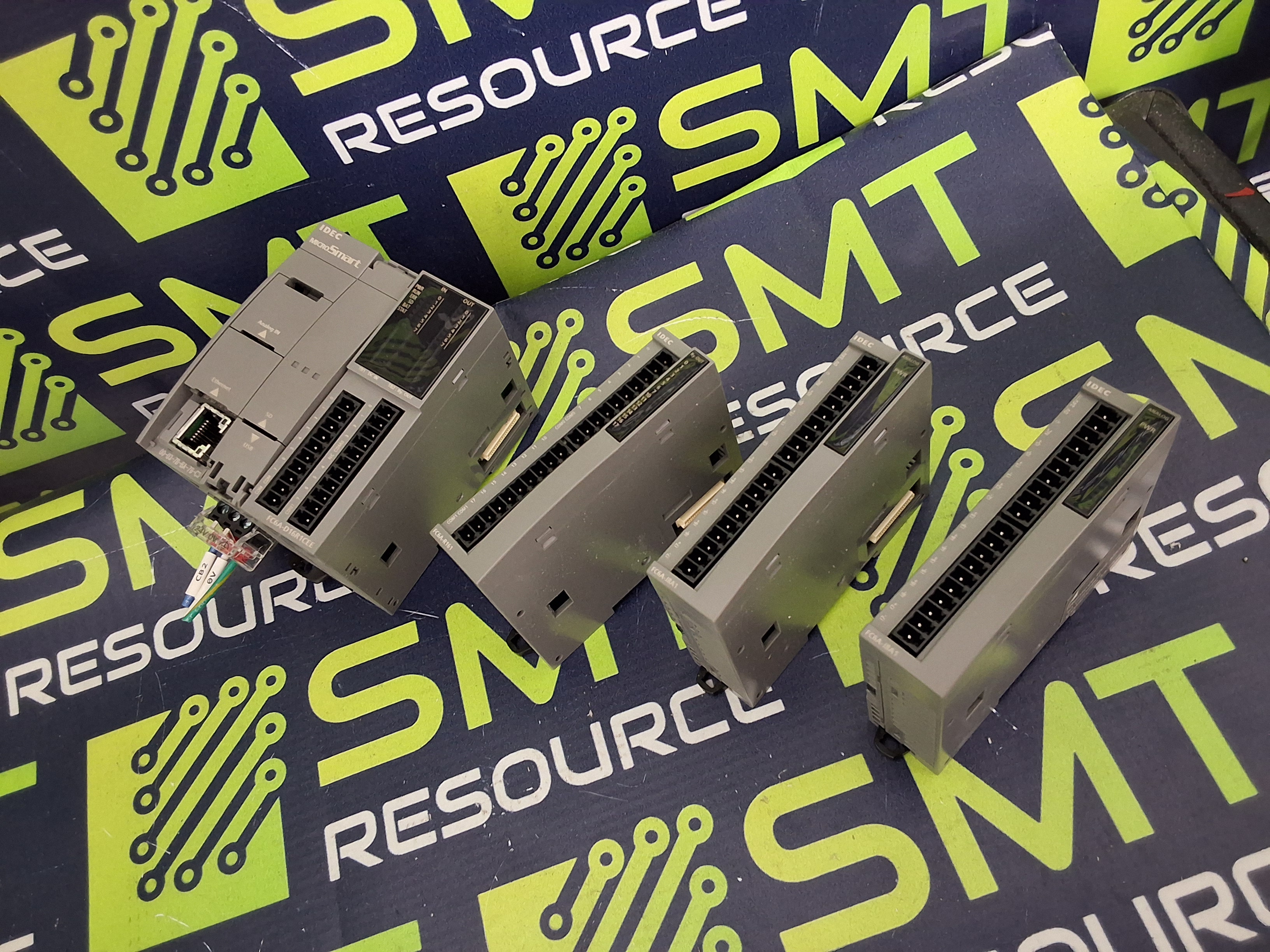 Used IDEC FC6A-D16R1CEE MicroSmart PLC WITH FC6A-J8A1 & FC6A-R161 EXPANSION MODULES