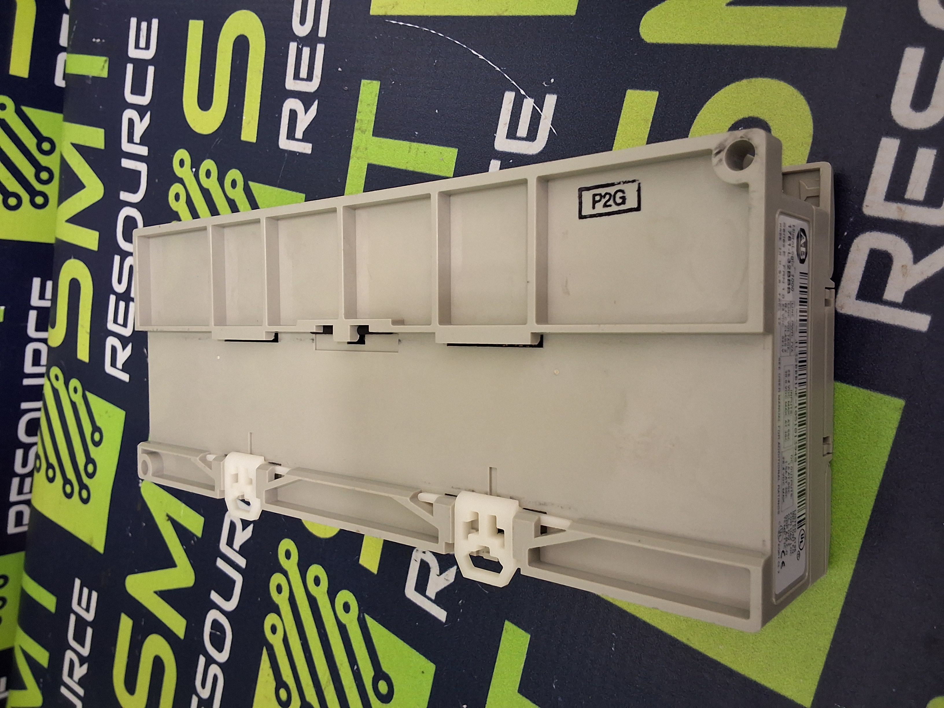 Used ALLEN-BRADLEY 1761-L32BBB MICROLOGIX 1000 PLC CONTROLLER