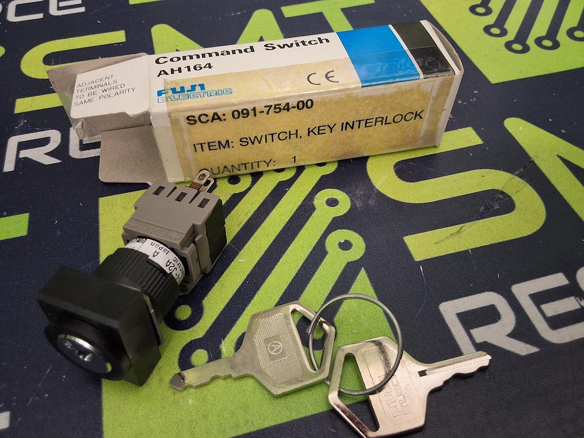 FUJI ELECTRIC AH164-J2A11A KEY INTERLOCK COMMAND SWITCH - BRAND NEW