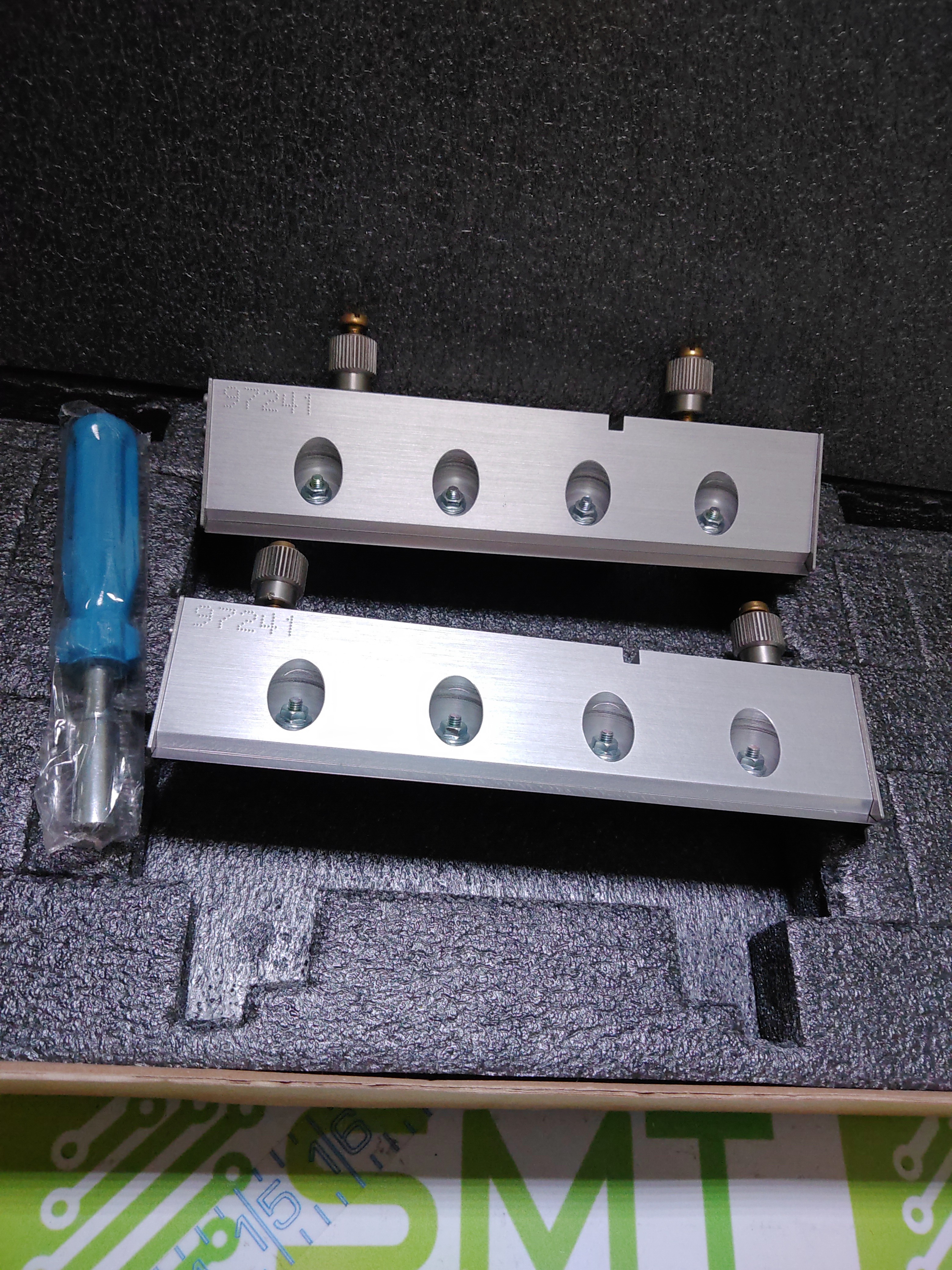 SQUEEGE HOLDER AND BLADE SET 200mm 7.87in