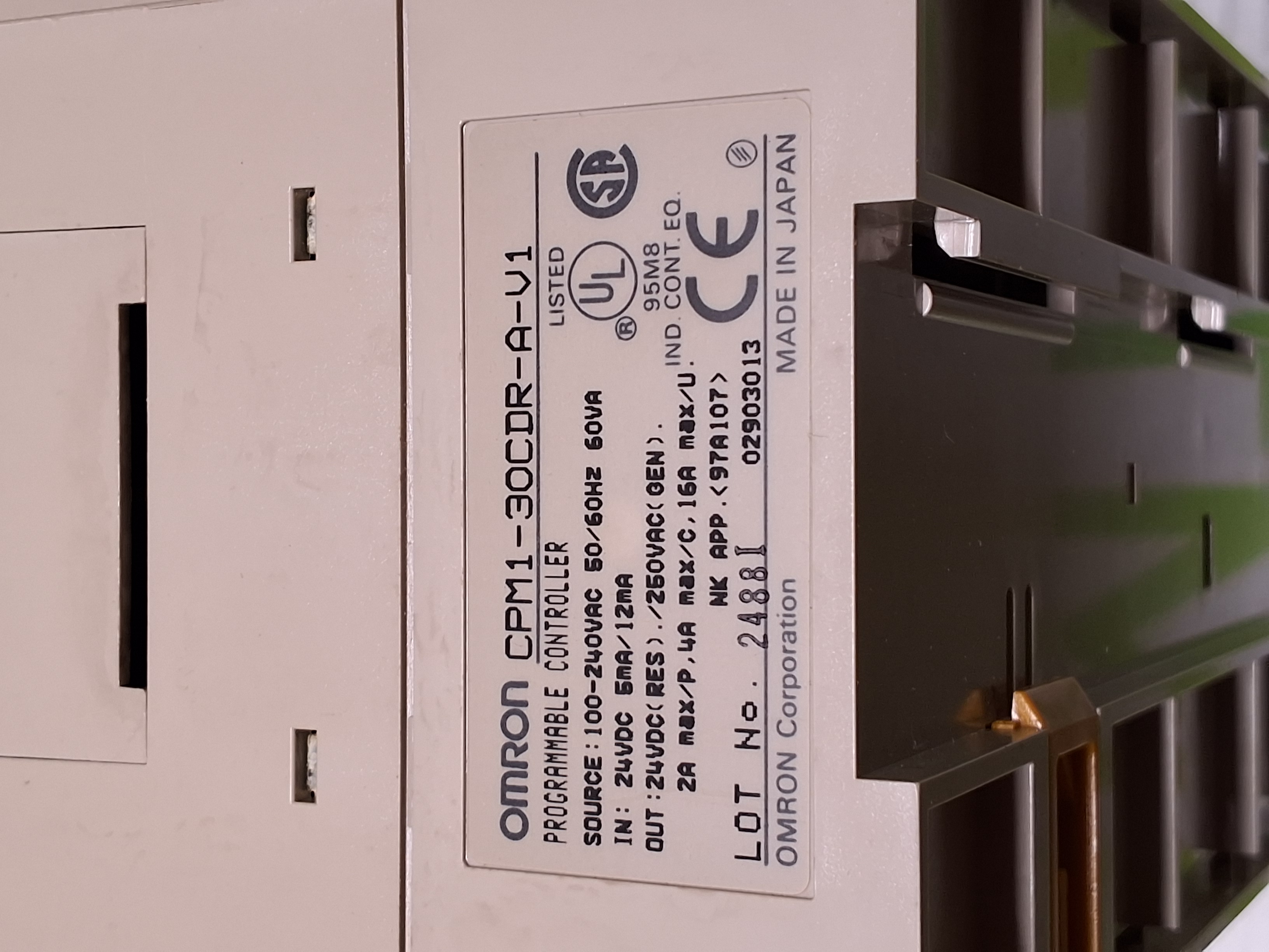 Used OMRON CPM1-30CDR-A-V1 PROGRAMMABLE CONTROLLER