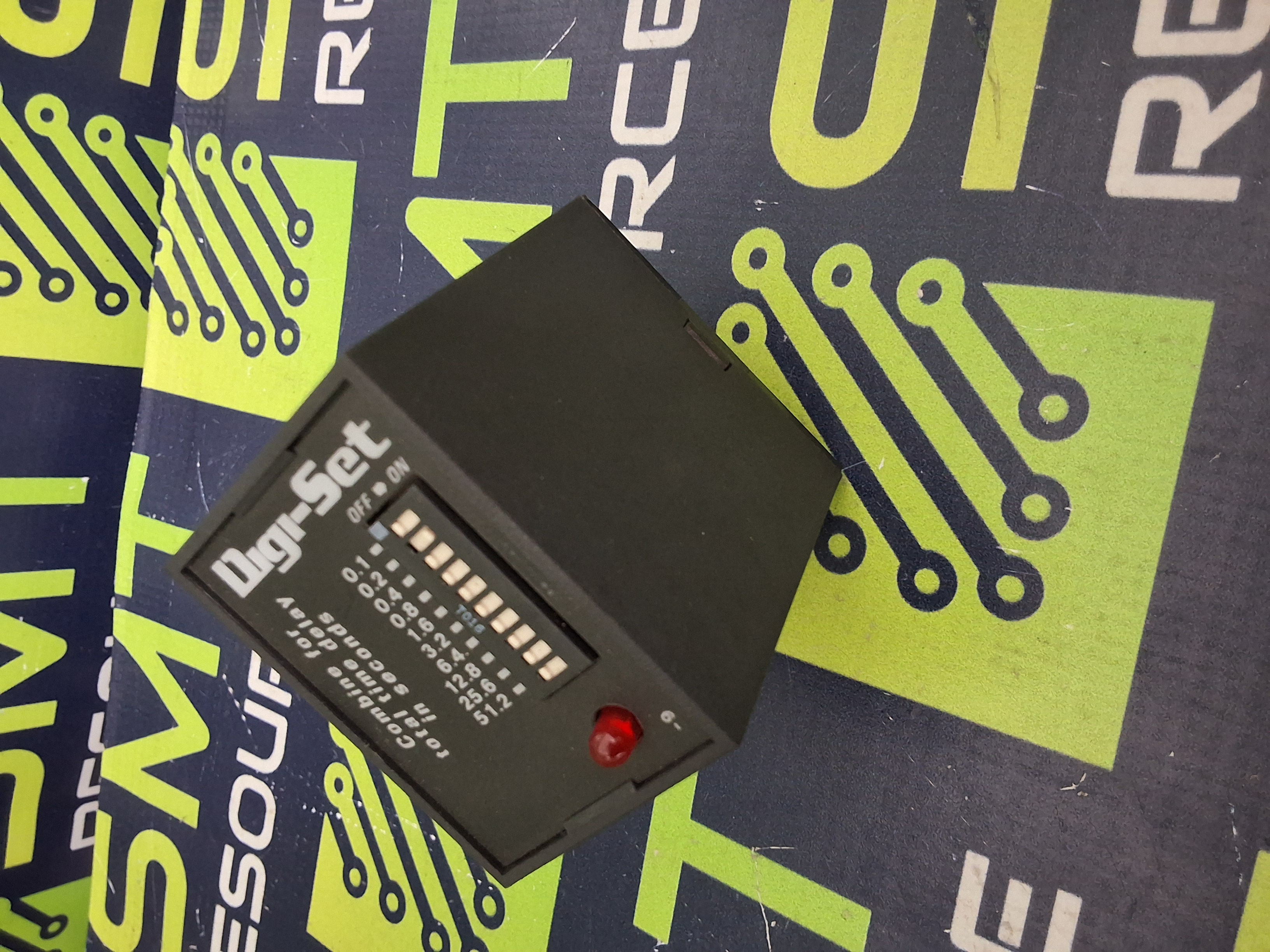 Used ENTRELEC SSAC TDML12DL Digi-Set TIME DELAY RELAY 12VDC