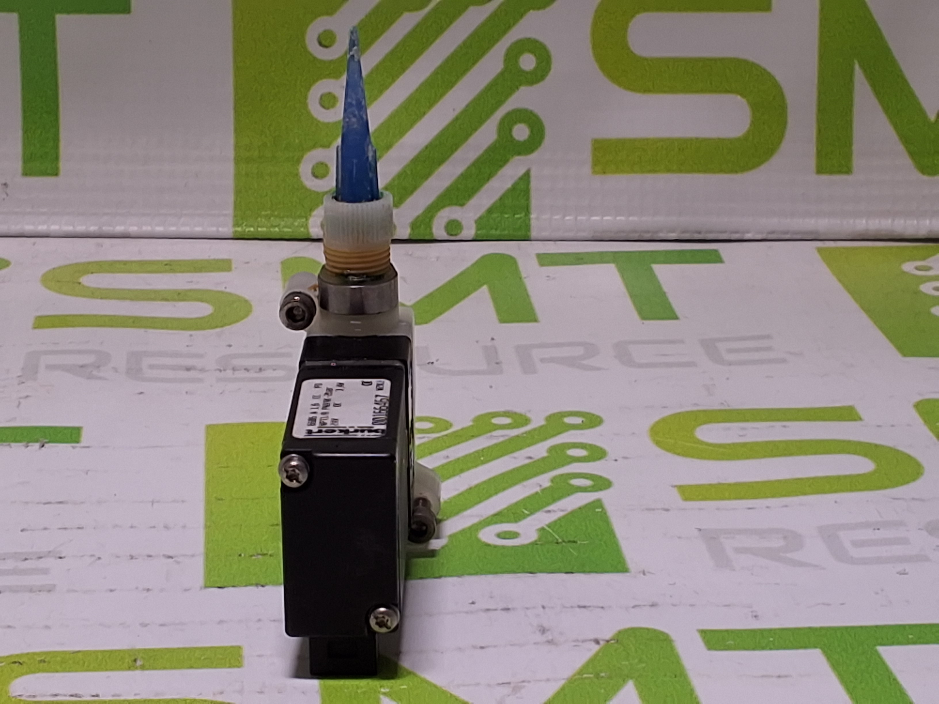 Used BURKERT 00166467 PNEUMATIC SOLENOID VALVE 24V WITH NOZZLE