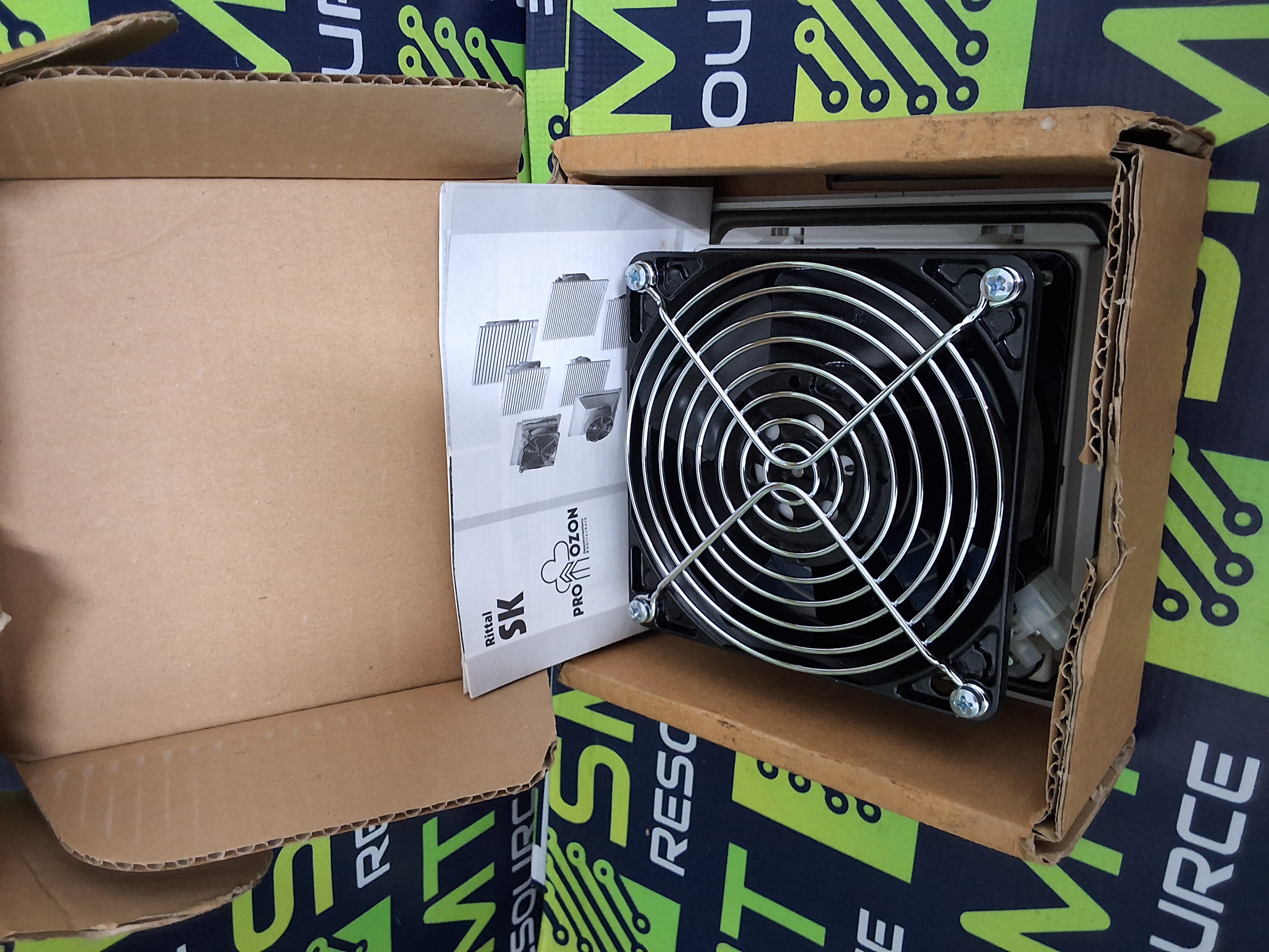 RITTAL SK3322107 COOLING FAN AND FILTER UNIT 230V 50/60Hz SK 3322 107 - BRAND NEW
