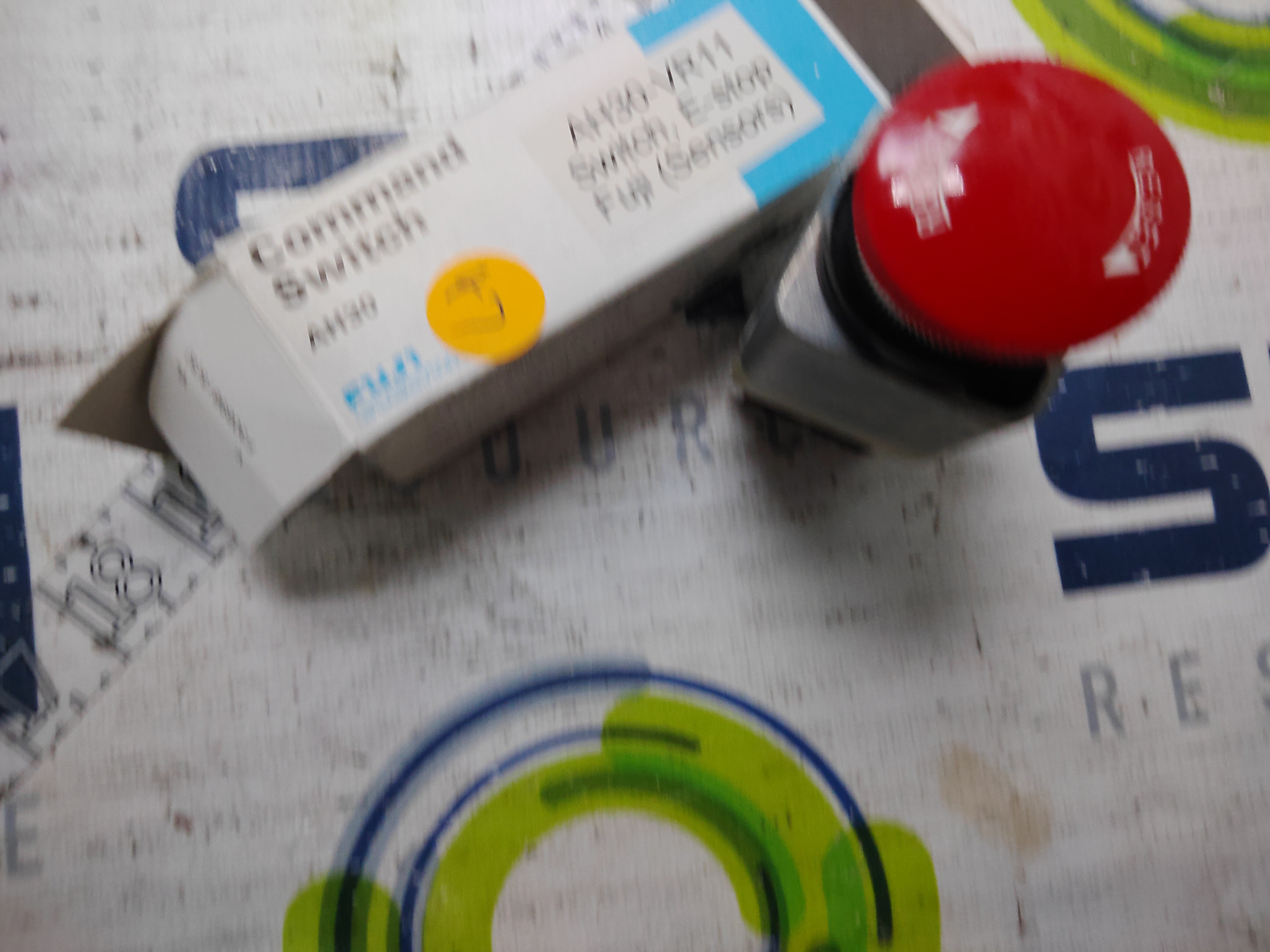 FUJI ELECTRIC AH30-VR11 E-STOP COMMAND SWITCH