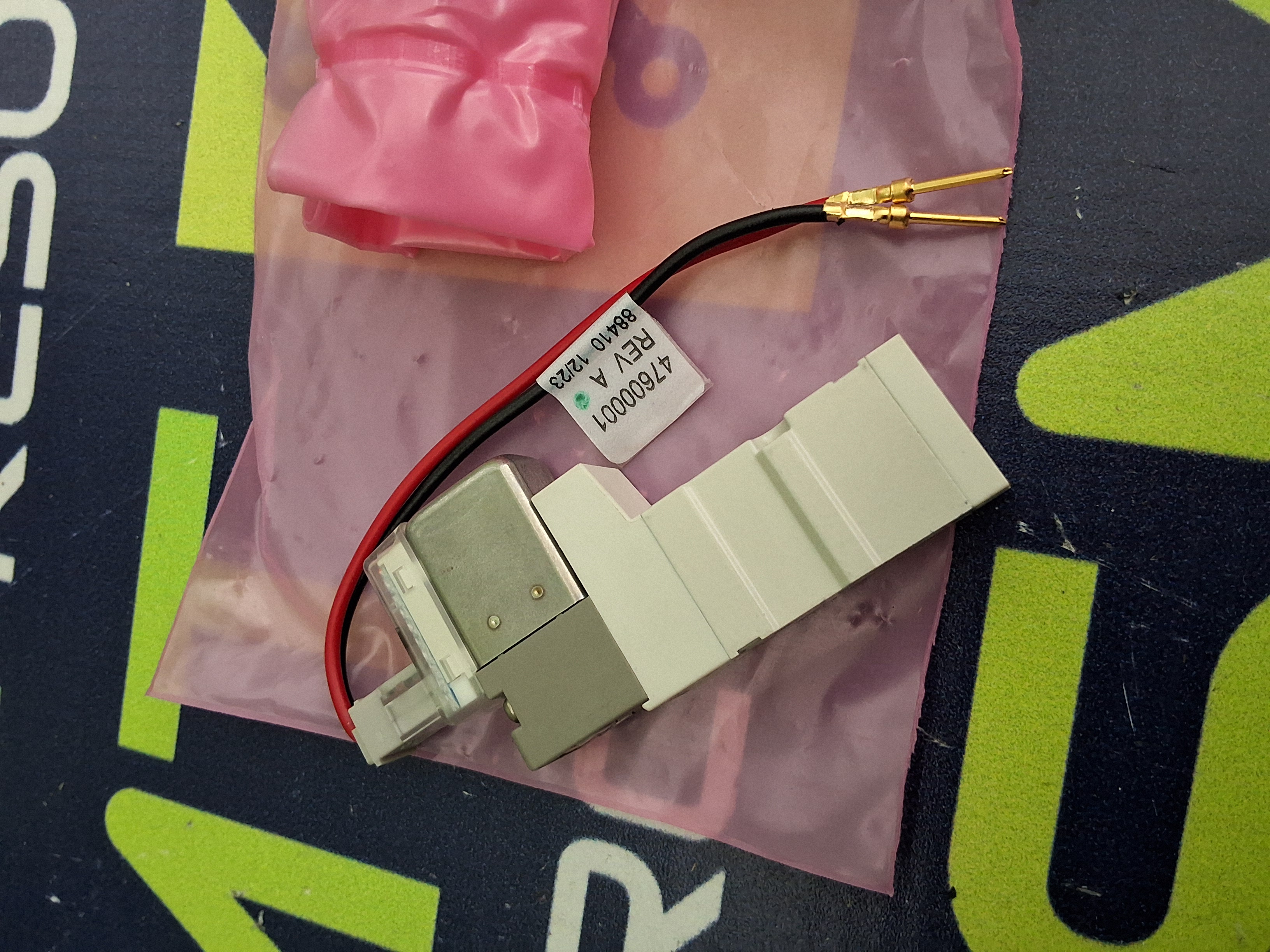 SMC SYJ3120-6LZ-M3 / 47600001 PNEUMATIC SOLENOID VALVE 12VDC - BRAND NEW