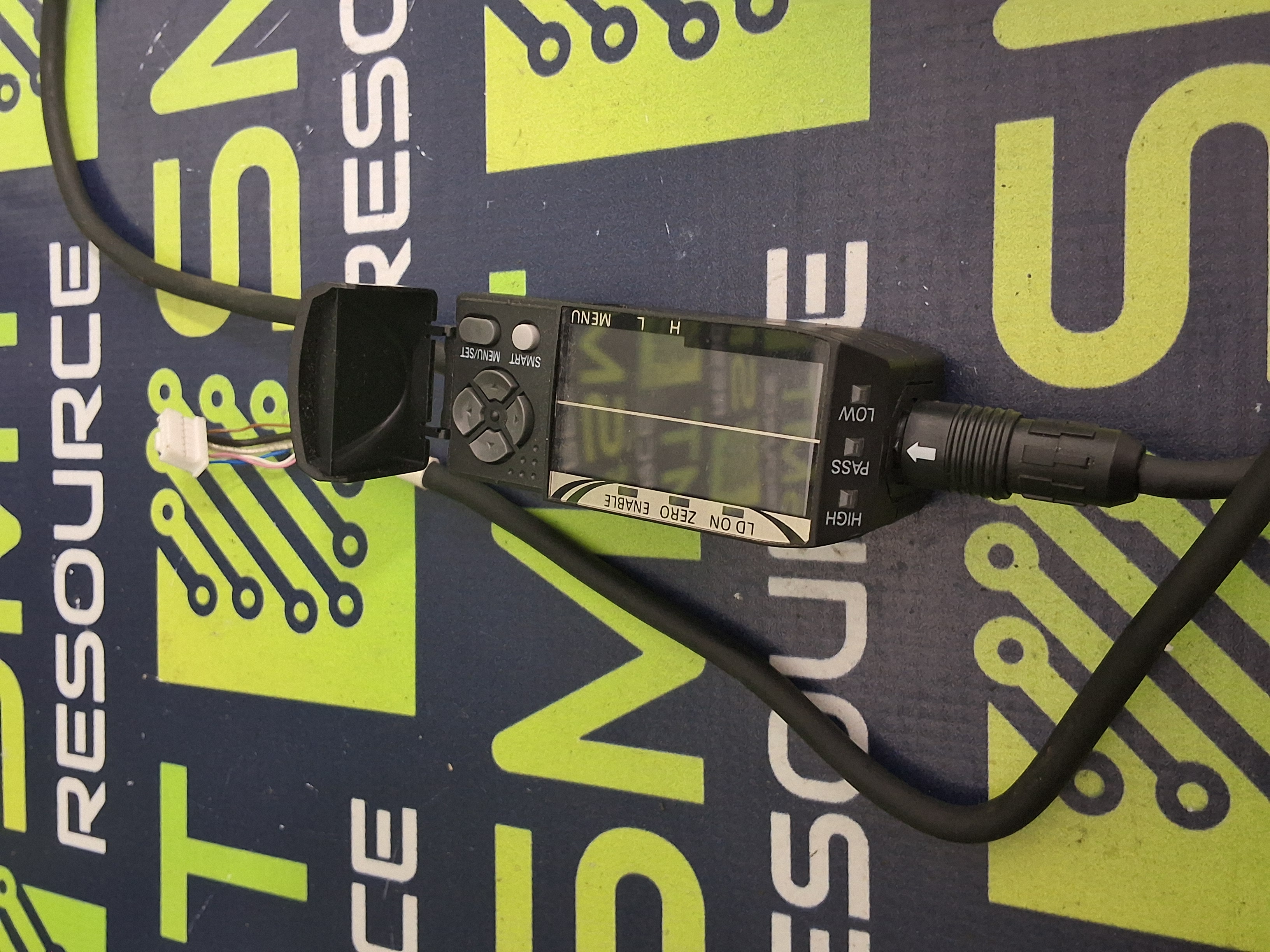 Used OMRON ZX2-LD50 CMOS LASER DISPLACEMENT SENSOR HEAD WITH OMRON ZX2-LDA11-JK2 SMART SENSOR / AMPLIFIER