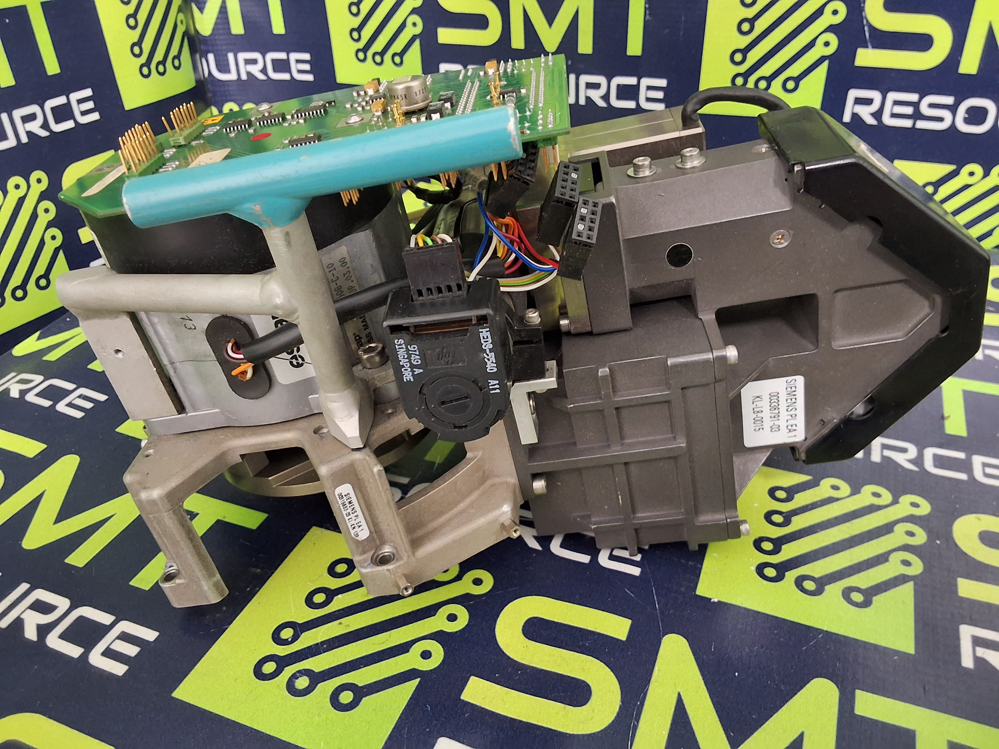 Used SIEMENS SMT SIPLACE RV HEAD FOR F4 AND SP20 / S20 PLACEMENT EQUIPMENT 00321405-02