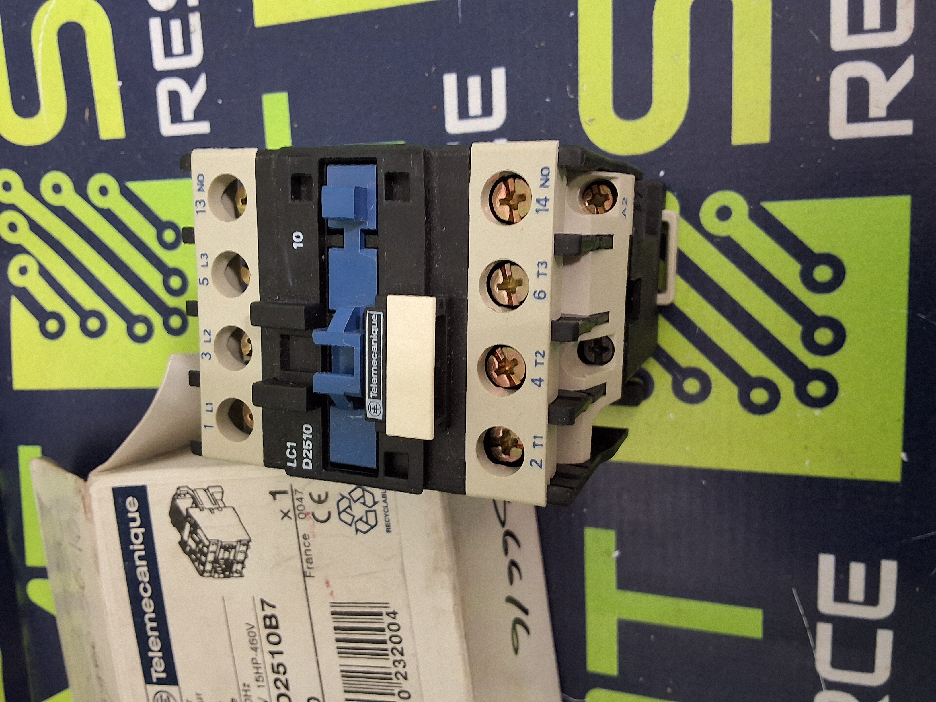 Used TELEMECANIQUE LC1 D2510 CONTACTOR 24V 50/60Hz