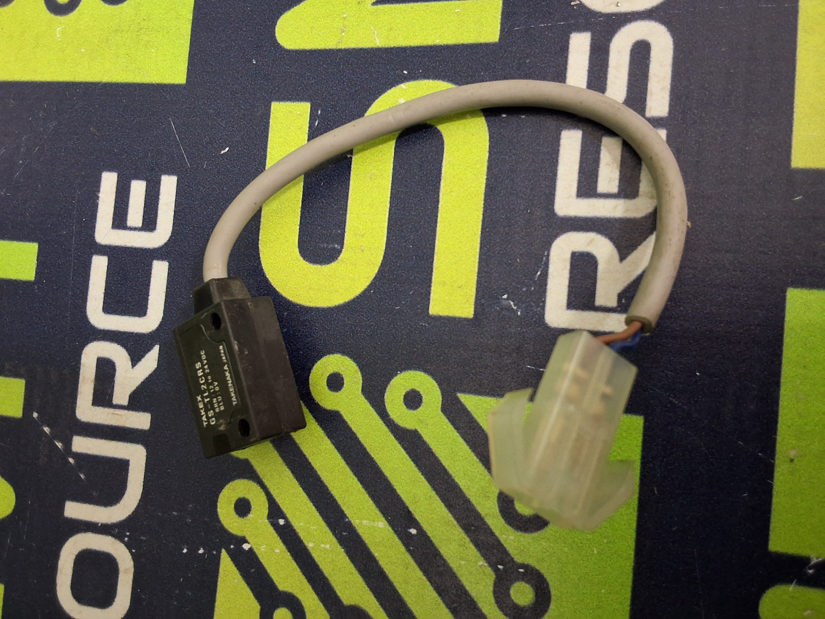 Used TAKEX GS-TL2CRS PHOTOELECTRIC SENSOR