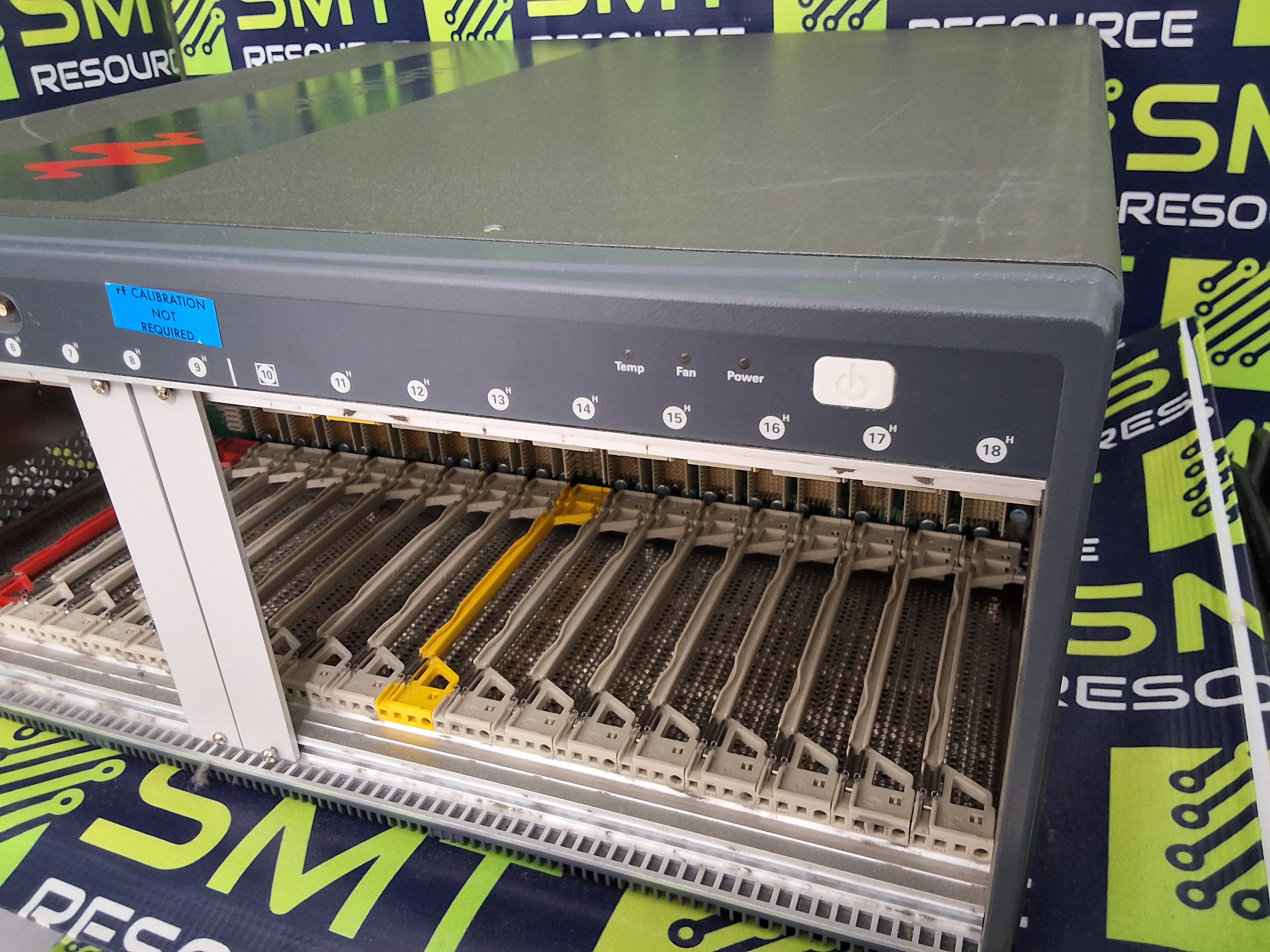 Used KEYSIGHT PXIe CHASSIS M9018B ADVANCED SWITCH FABRIC 18-SLOT 220/240V 1300W 