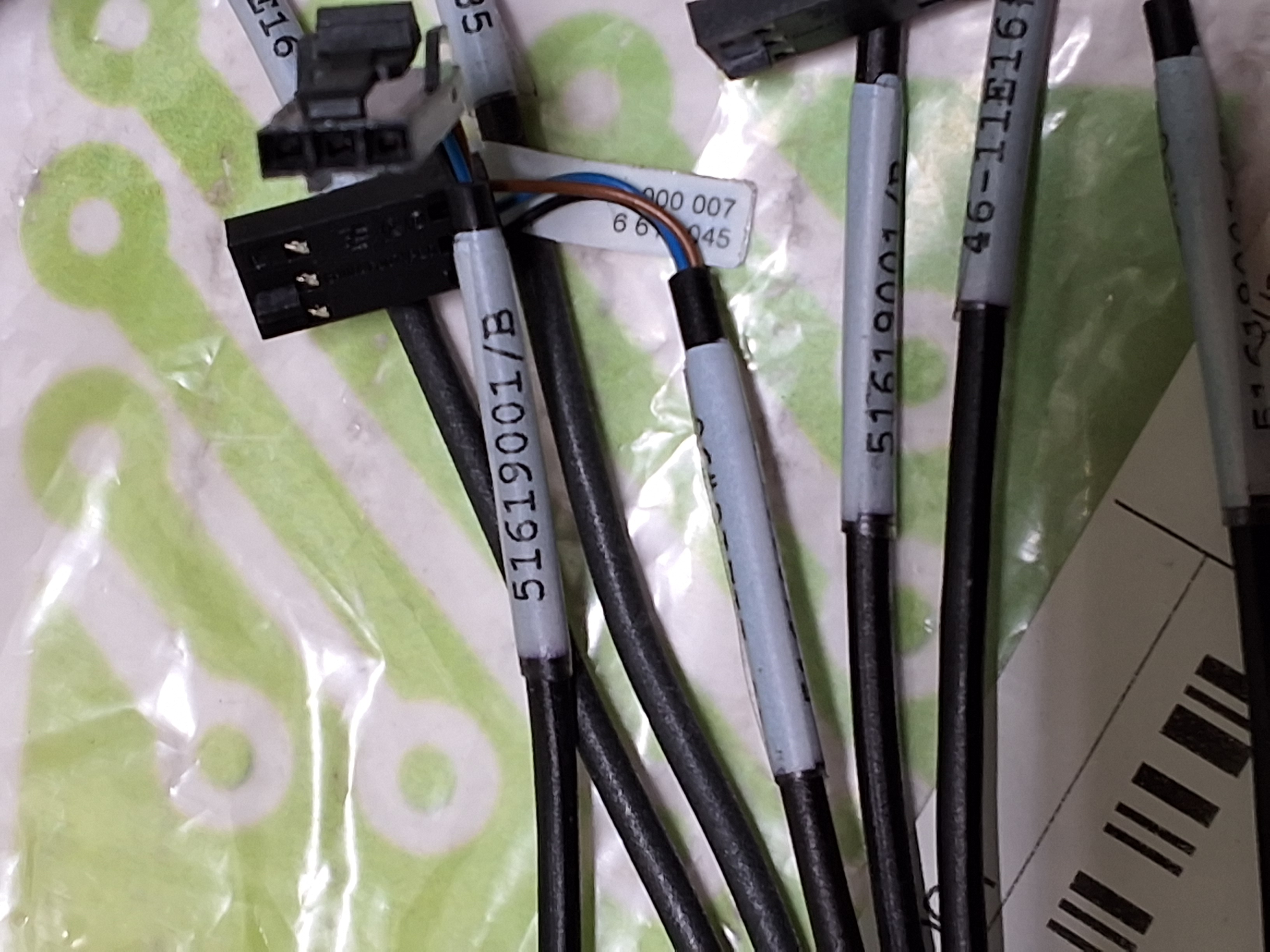 Used UNIVERSAL INSTRUMENTS PROXIMITY SENSOR 51619001/B 