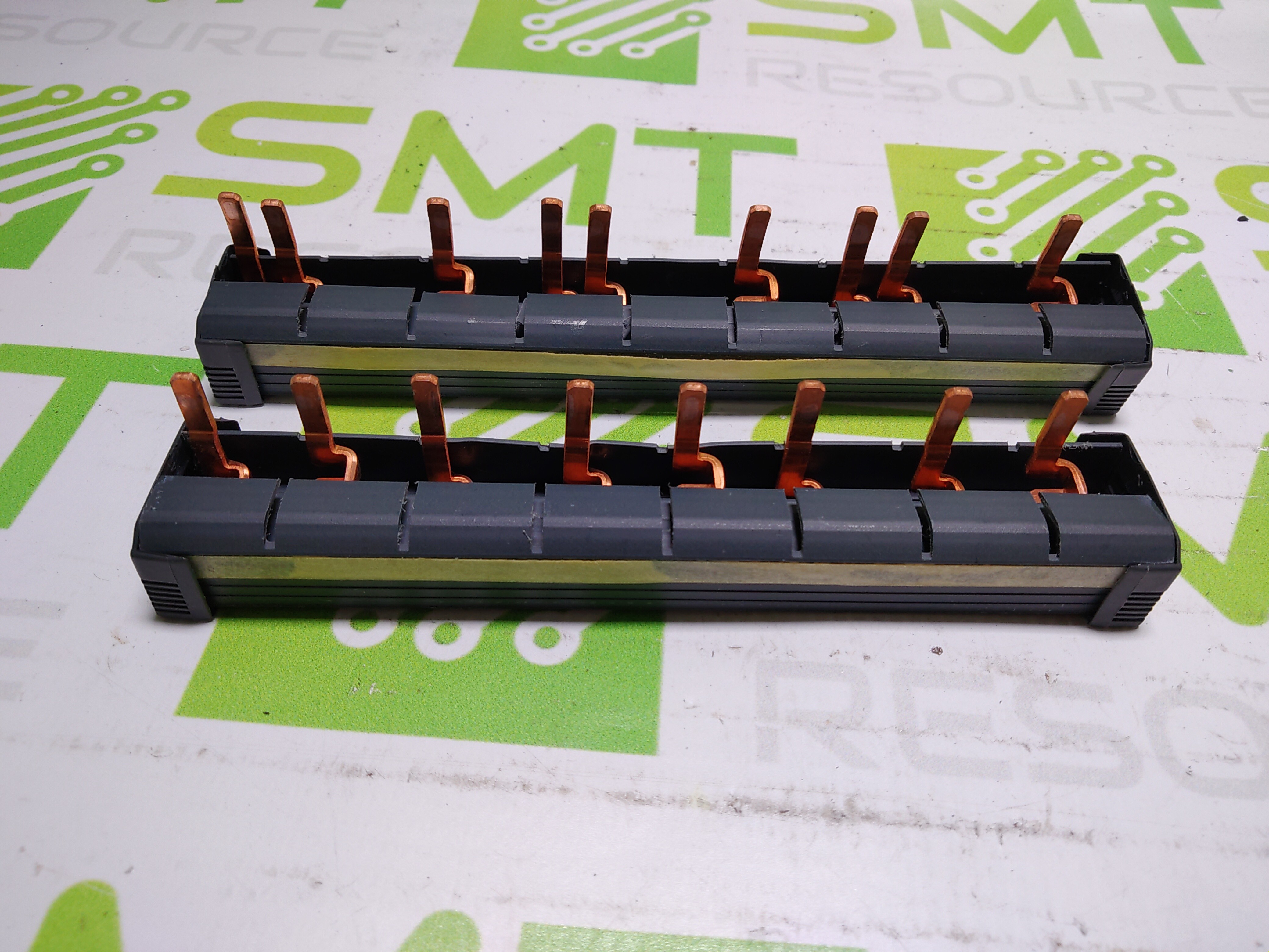 Used MERLIN GERIN BUSBAR 100A 500V IEC 664