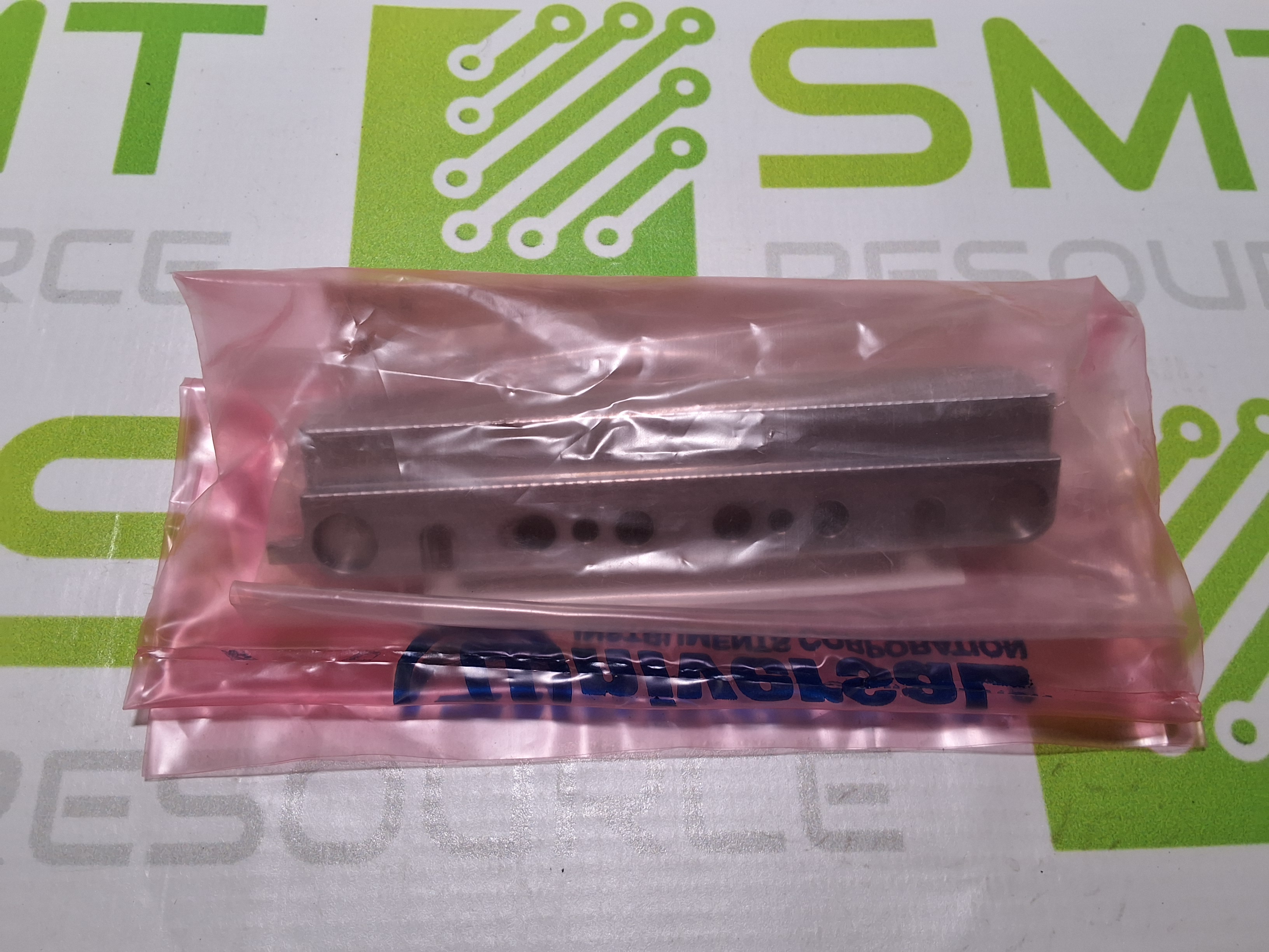 UNIVERSAL INSTRUMENTS 6301090337 PLATE - LOT OF 2 - NEW