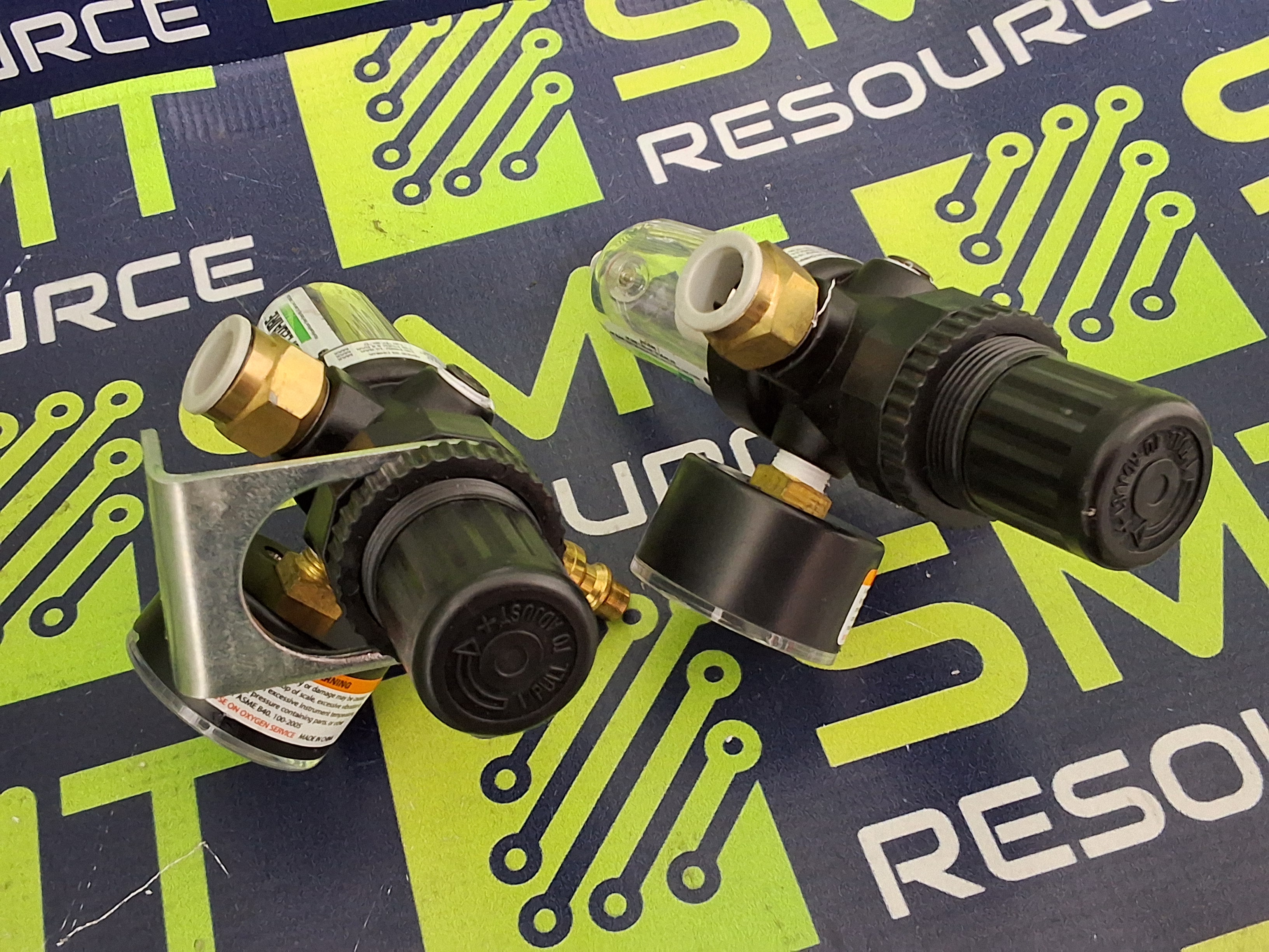 Used SPEEDAIRE 4ZK76A FILTER REGULATOR WITH GAUGE