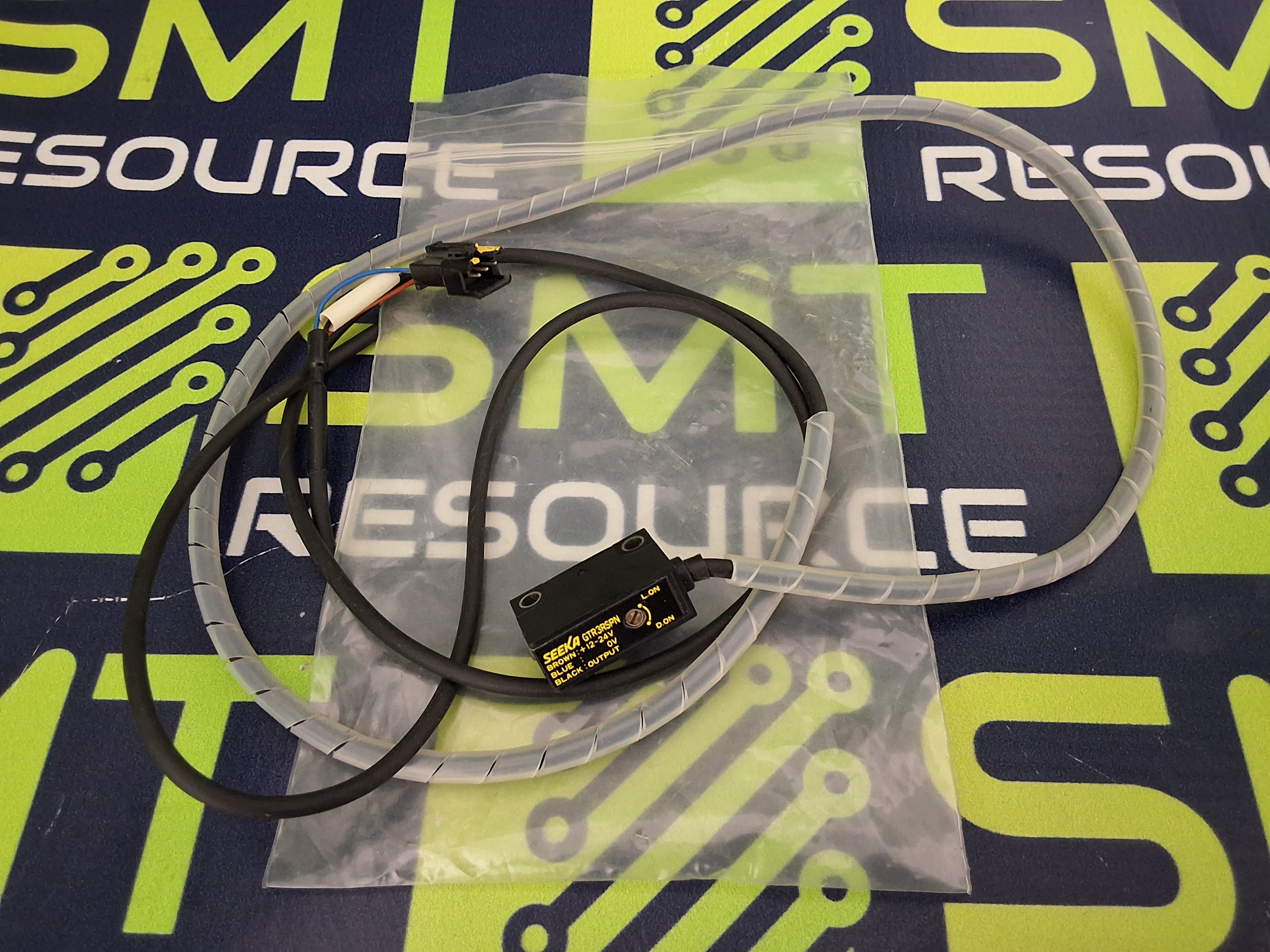 Used SEEKA TAKENAKA GTR3RSPN PHOTOELECTRIC SENSOR