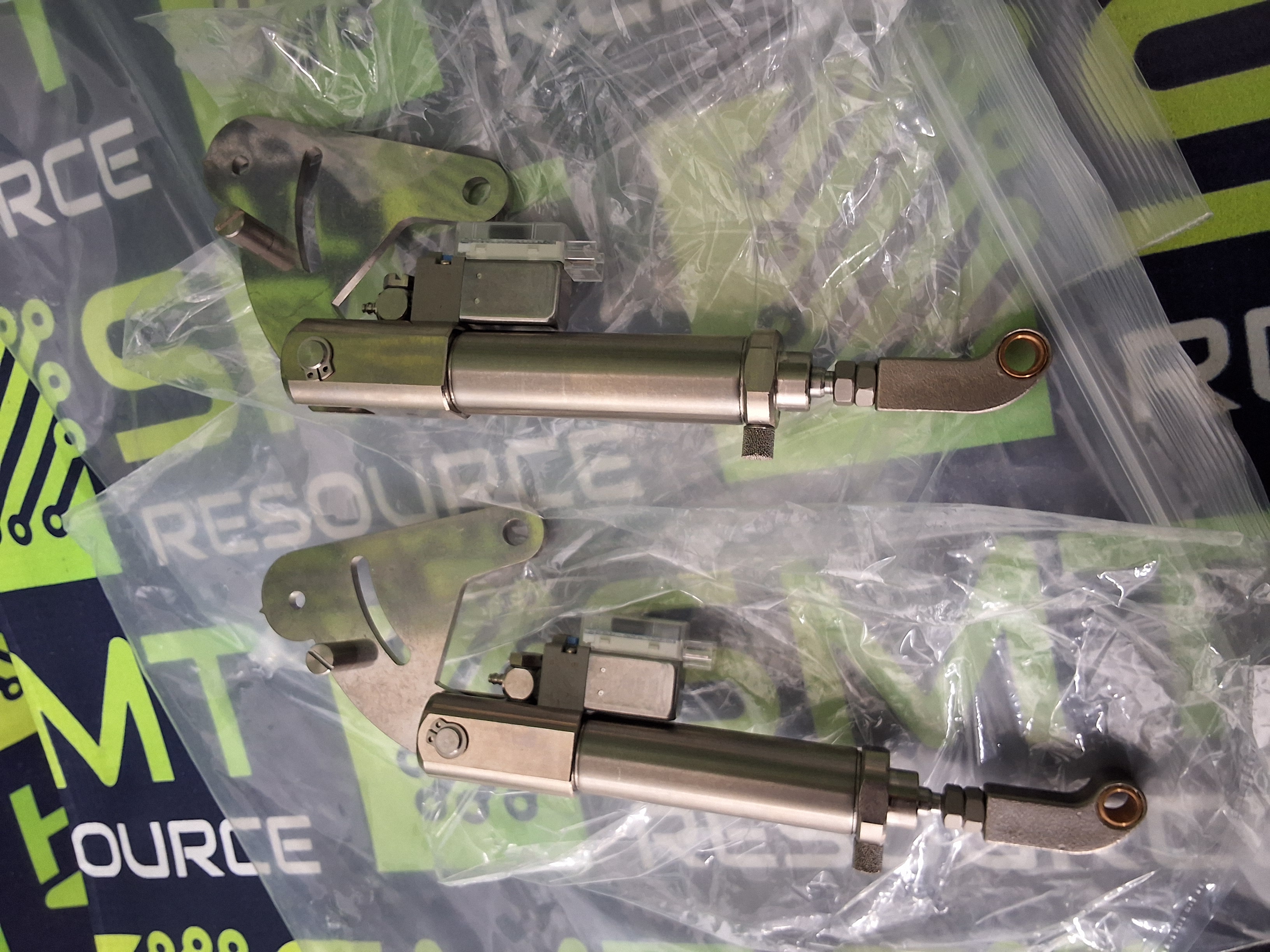 SMC CJ2D16-30-KRIJ1 PNEUMATIC CYLINDER - BRAND NEW