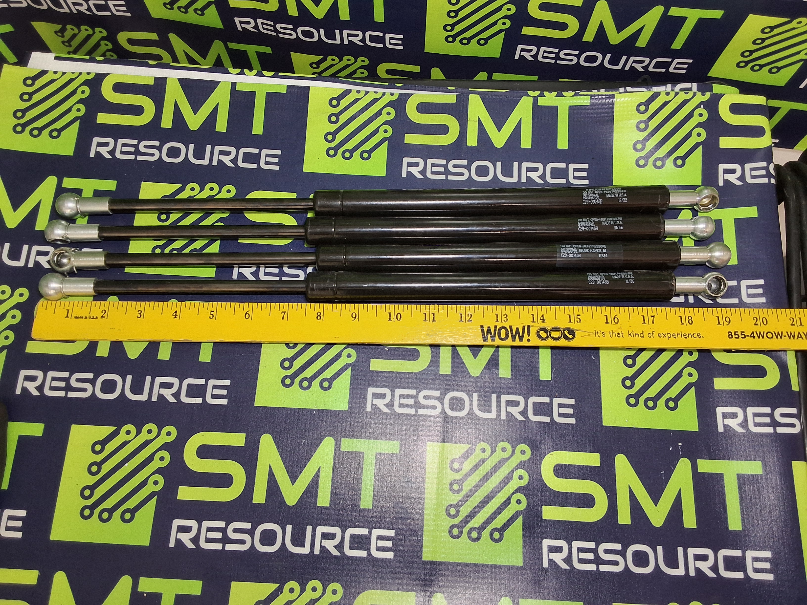 Used SUSPA C29-00145B HIGH PRESSURE GAS SPRING SHOCK STRUT 19 1/4 in LONG - LOT OF 2 -