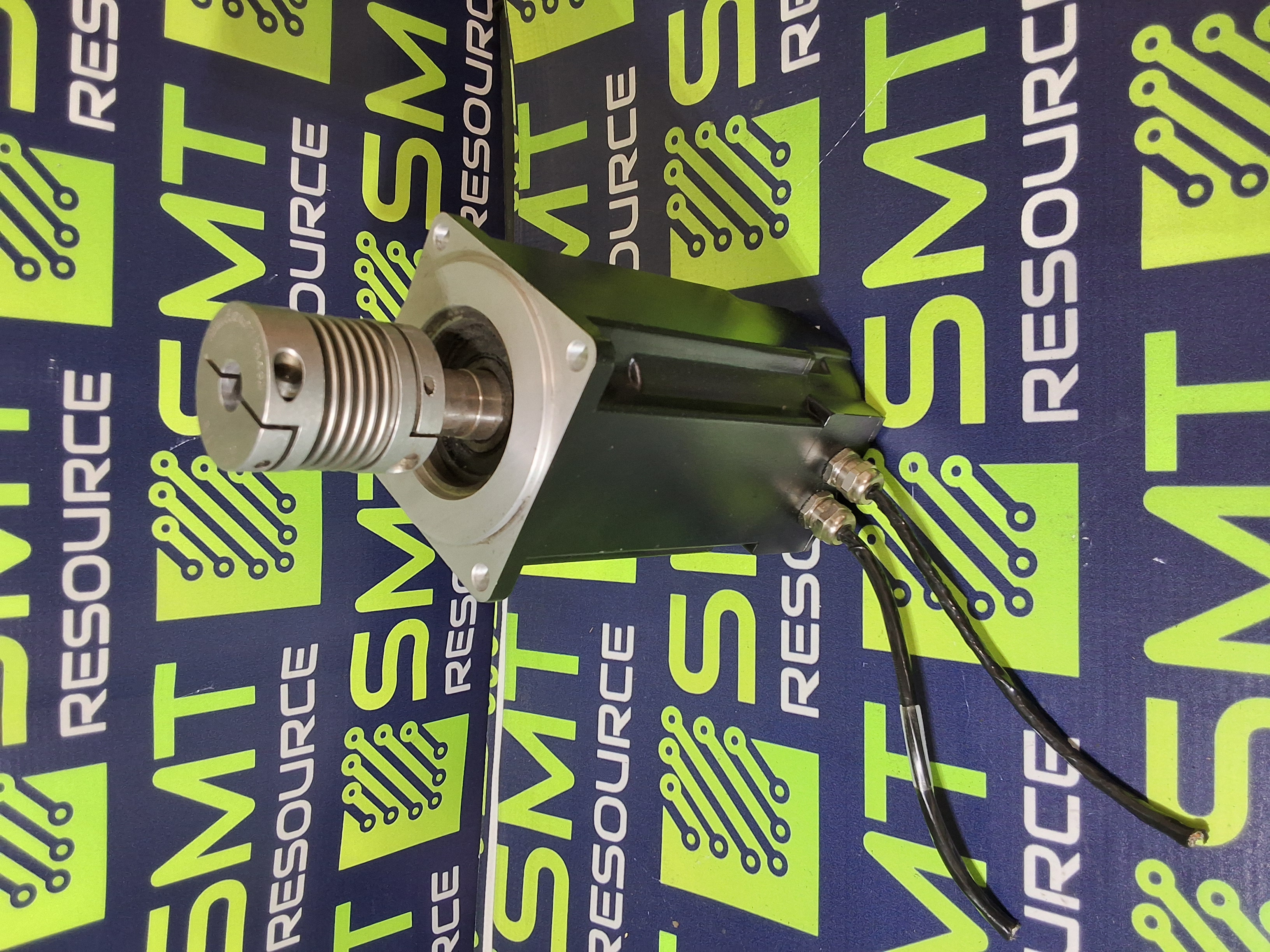 Used DANAHER KOLLMORGEN AKM42S-ANSN2-02 3Ø PM SERVO MOTOR 3 PHASE 320VDC 6000RPM