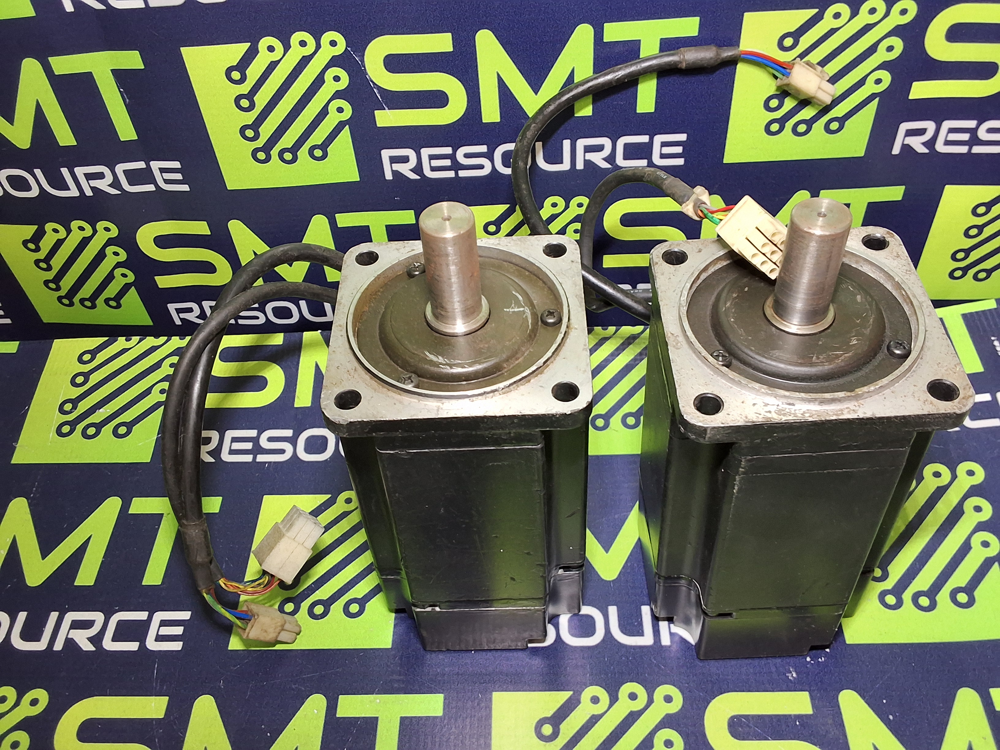 Used YASKAWA SGM-08A312 AC SERVO MOTOR