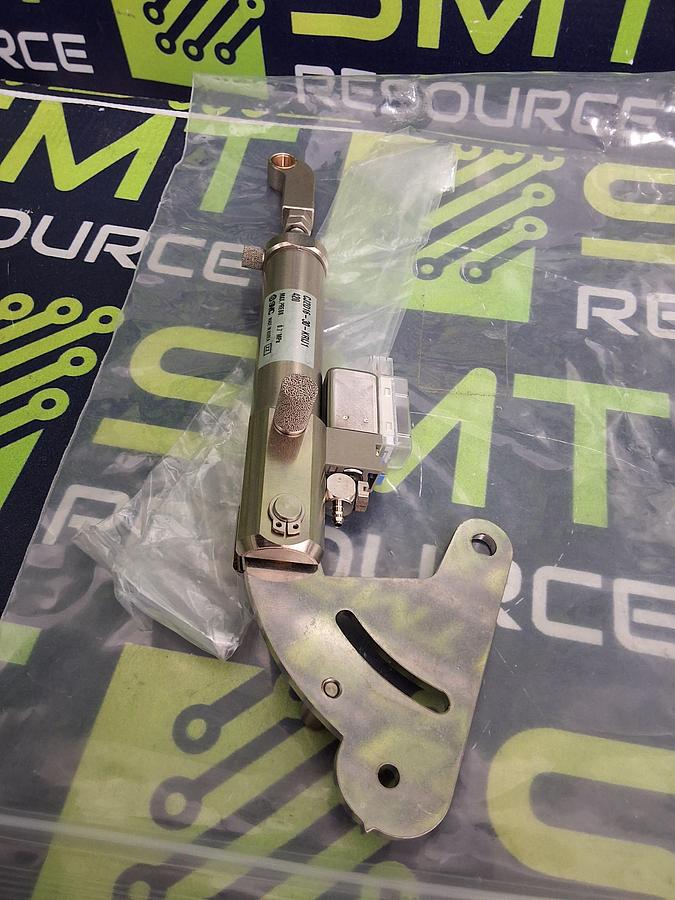 Used SMC CJ2D16-30-KRIJ1420 PNEUMATIC CYLINDER