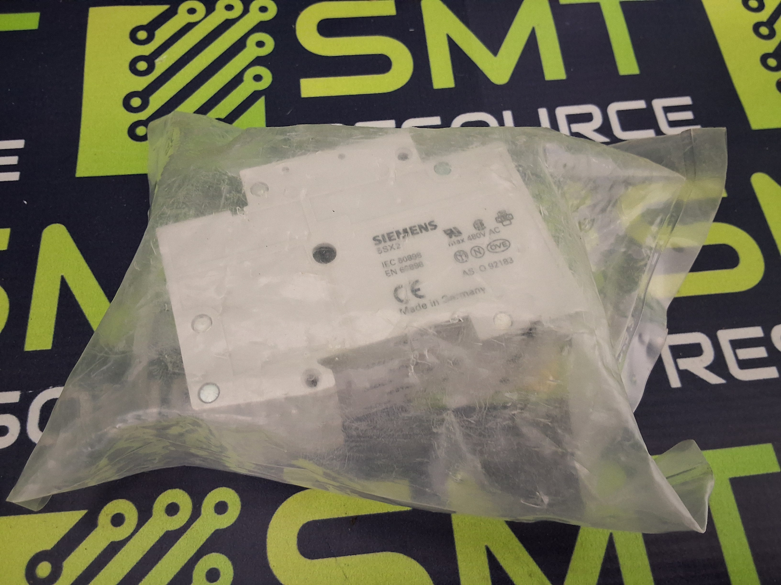 SIEMENS 5SX23 / 5SX2 CIRCUIT BREAKER 3-POLE 480VAC - BRAND NEW