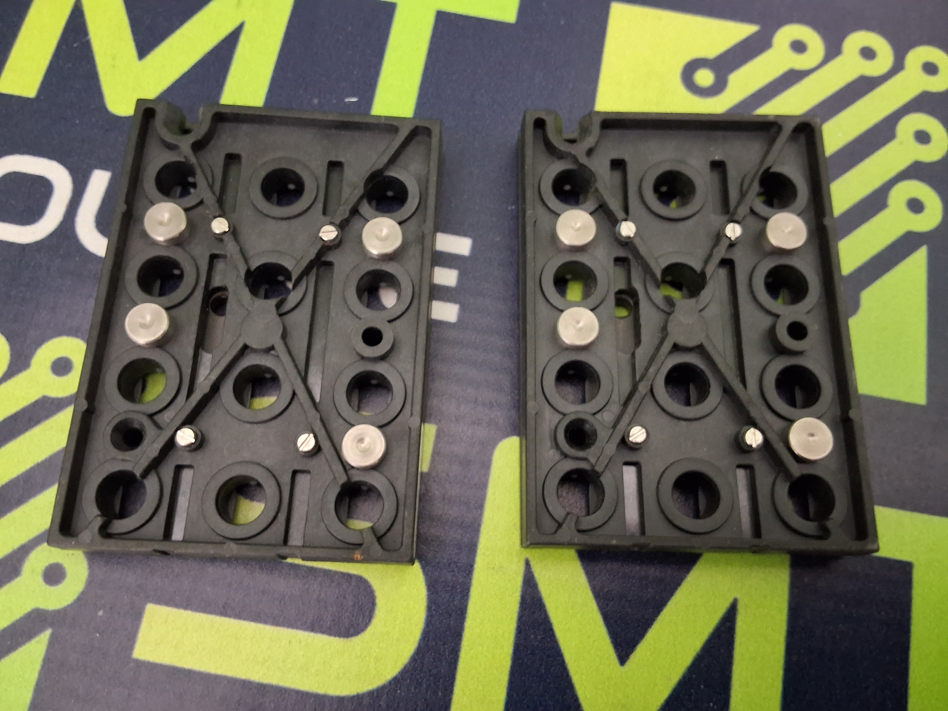 Used SIEMENS 00323044-0501 NOZZLE MAGAZINE / NOZZLE CHANGER HOLDER