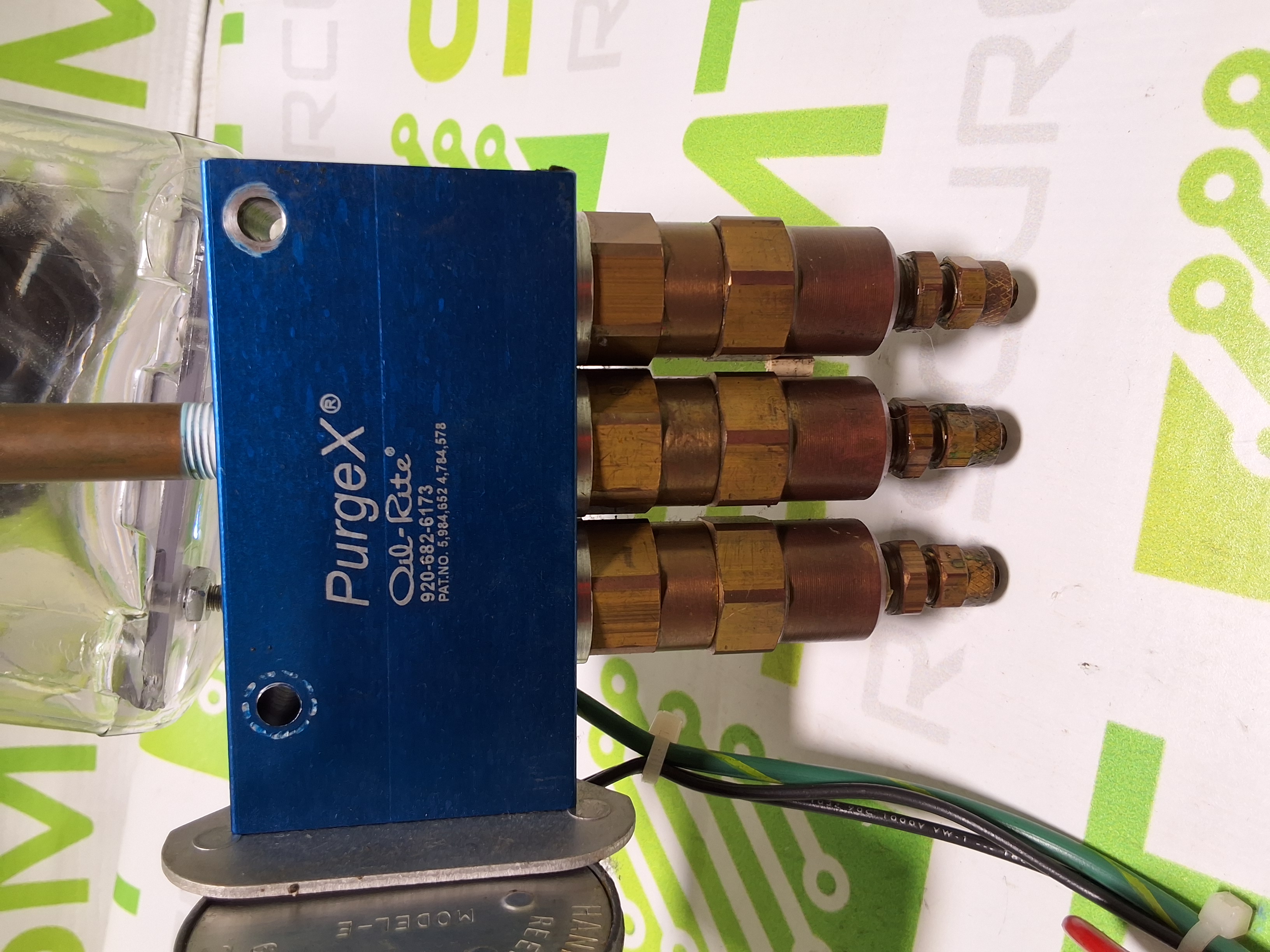 Used PURGE X OIL RITE PUMP METER 3 FEEDS WITH DISPENSER 