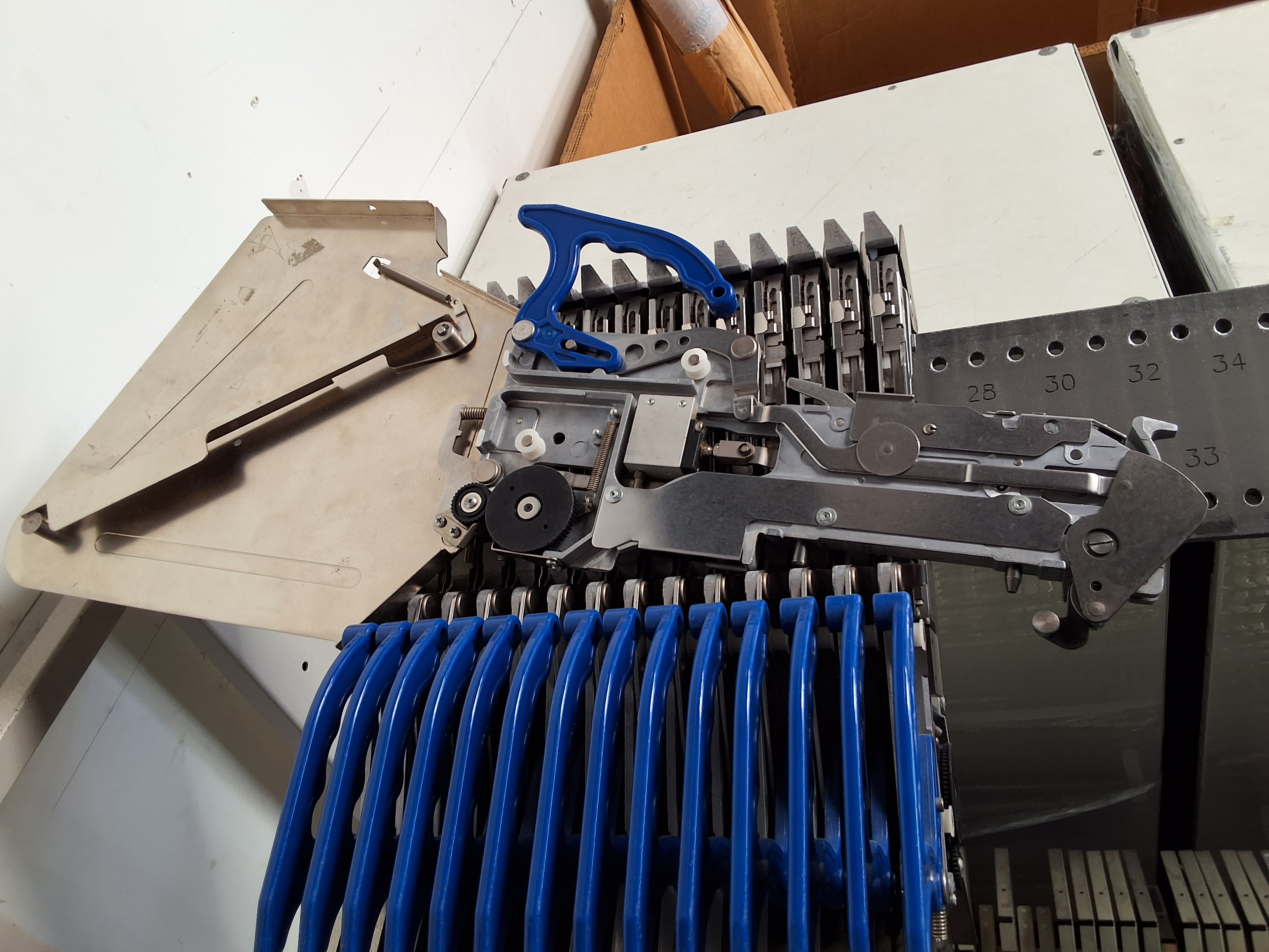 Used YAMAHA KW1-M1400-320 (PA2903/78) CL SERIES 8mm X 2mm FEEDER 