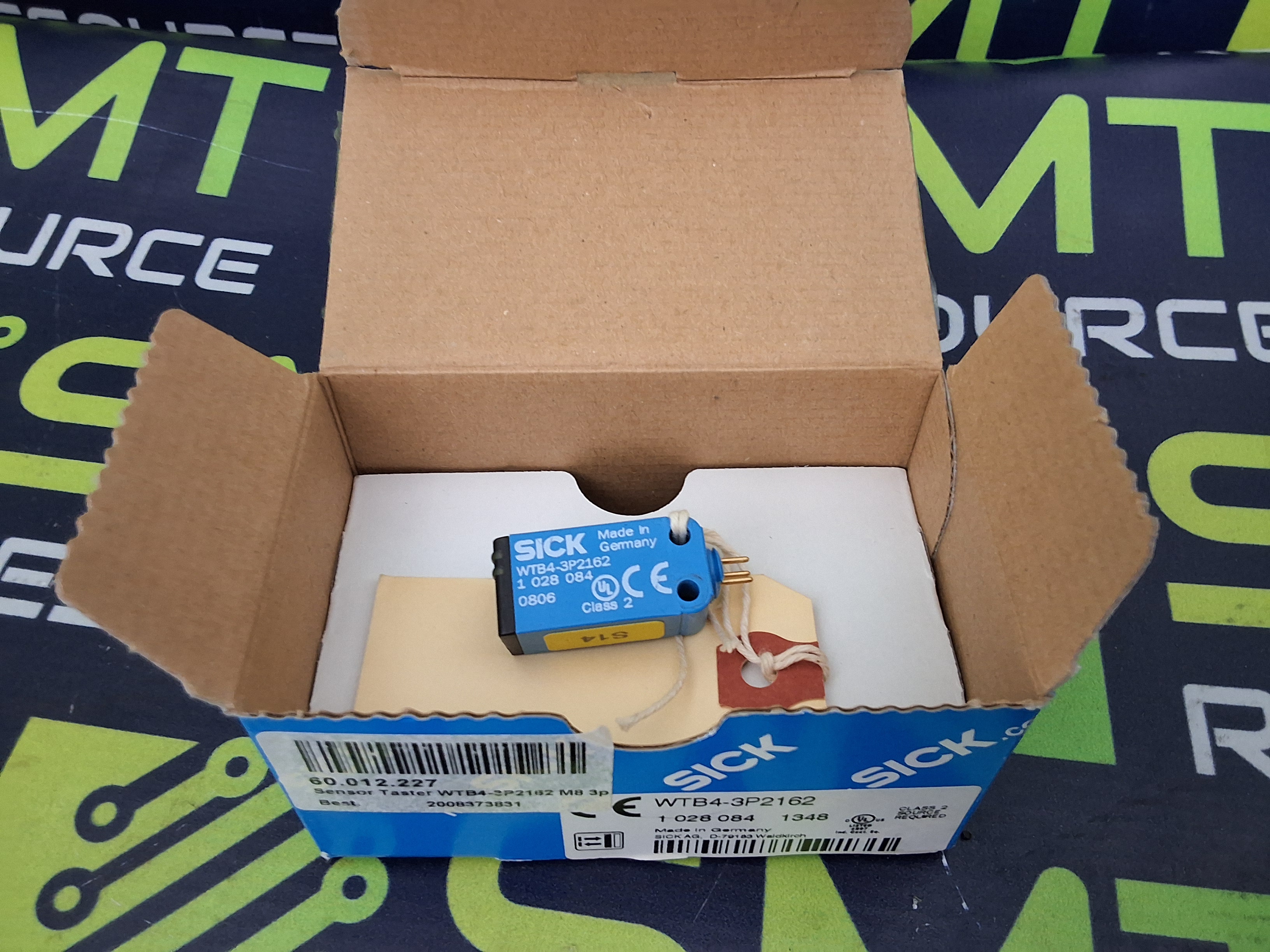 Used SICK WTB4-3P2162 PHOTOELECTRIC PROXIMITY SENSOR