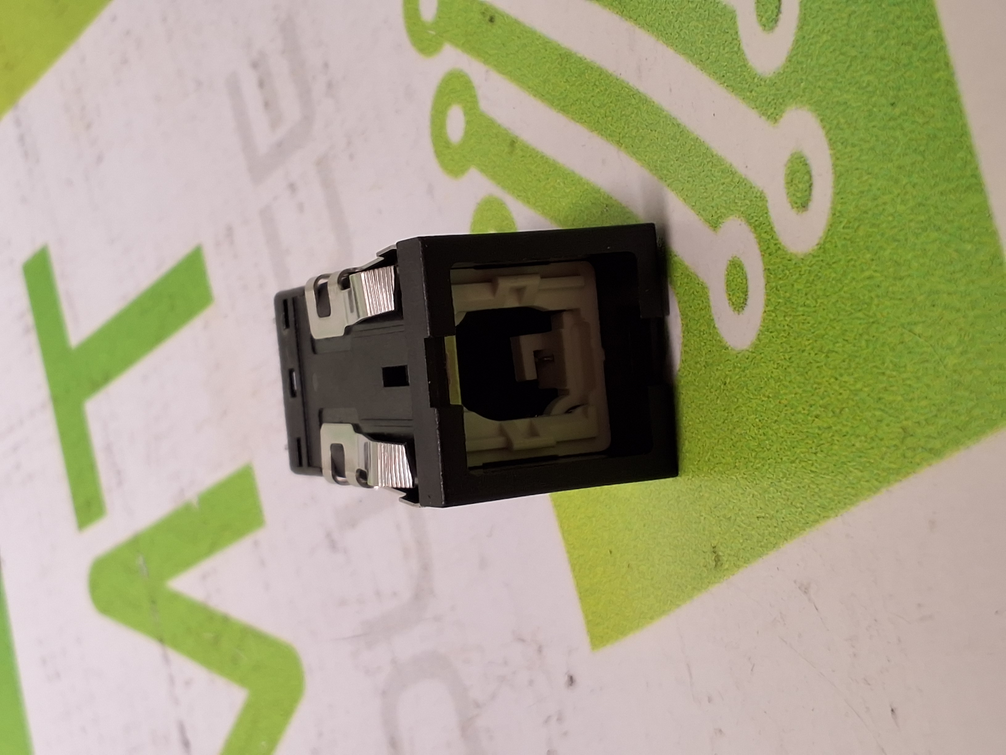 UNIVERSAL INSTRUMENTS 42475501 PUSH BUTTON SWITCH - BRAND NEW