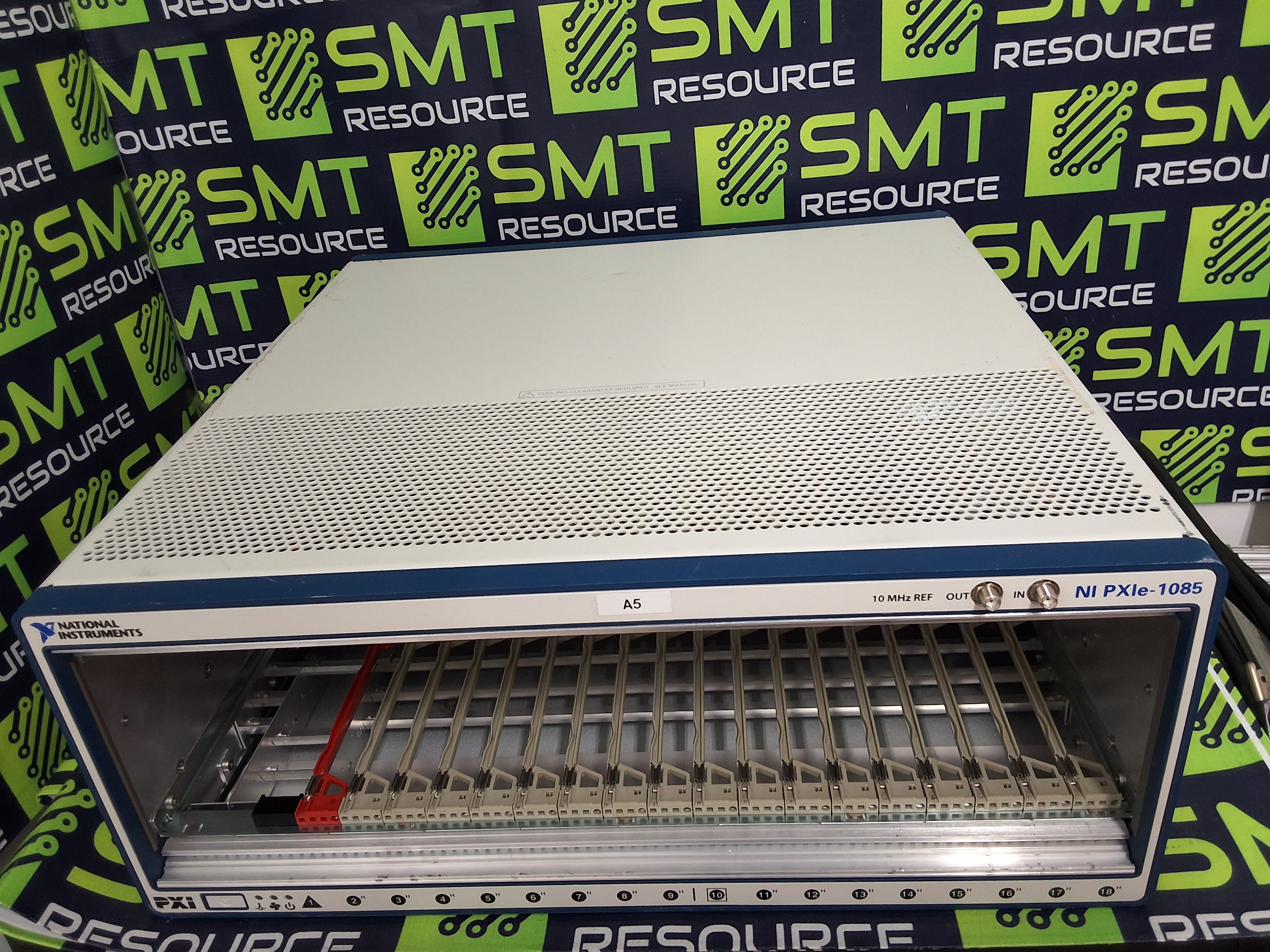 Used NATIONAL INSTRUMENTS PXIe-1085 / 153869K-01L 18-SLOT EXPRESS CHASSIS