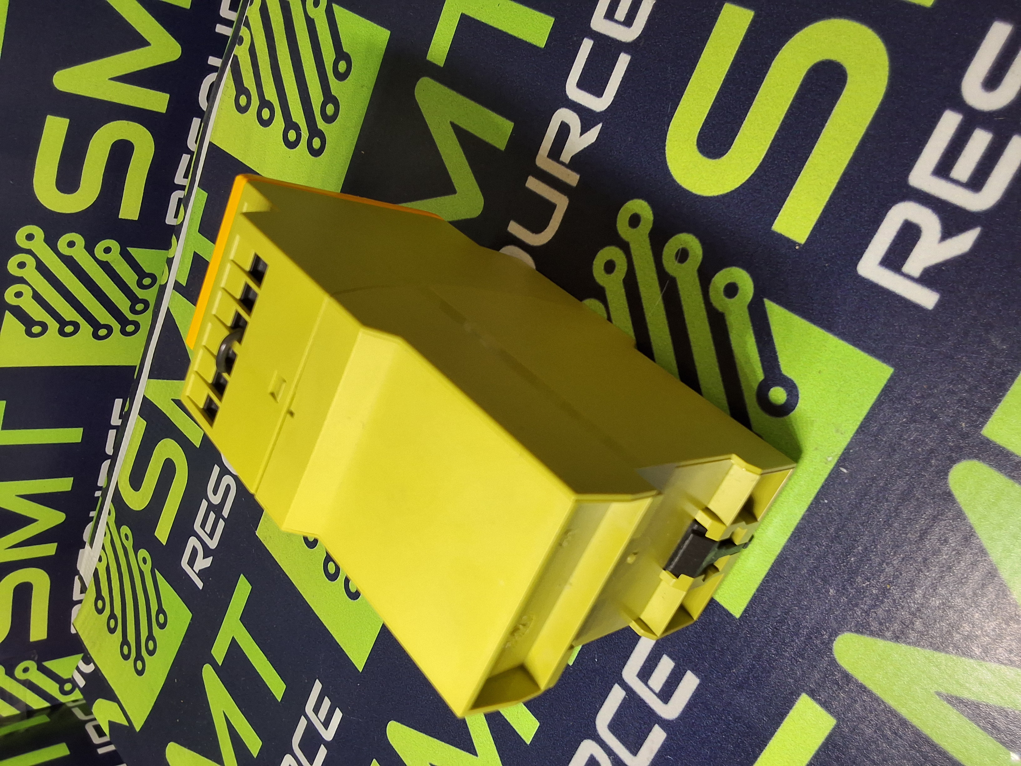 Used PILZ PNOZ X3 774319 SAFETY RELAY 240VAC 24VDC