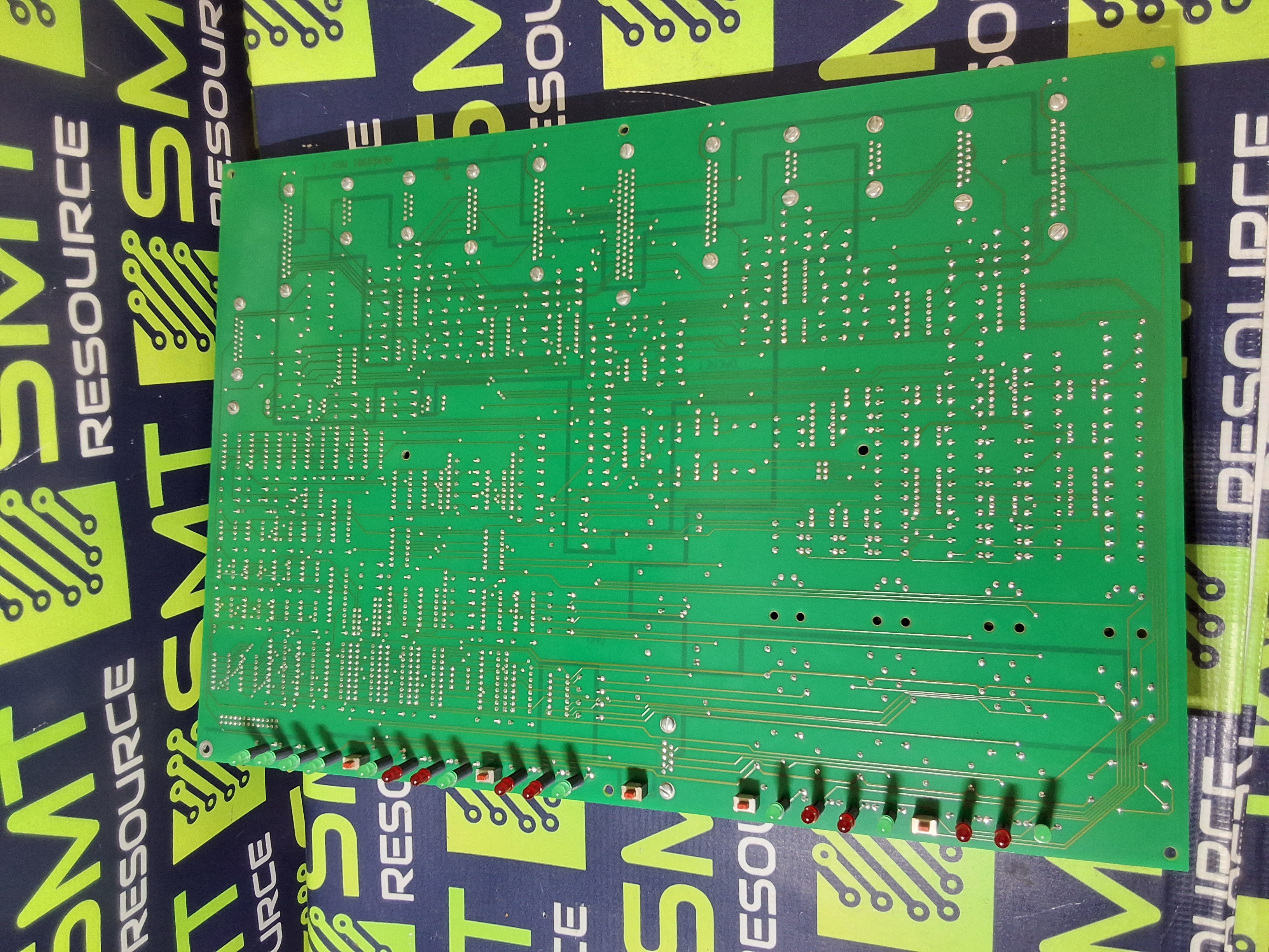 Used UNIVERSAL INSTRUMENTS 46469301 / 45890901 X-Y AMP INTERFACE ASSEMBLY 