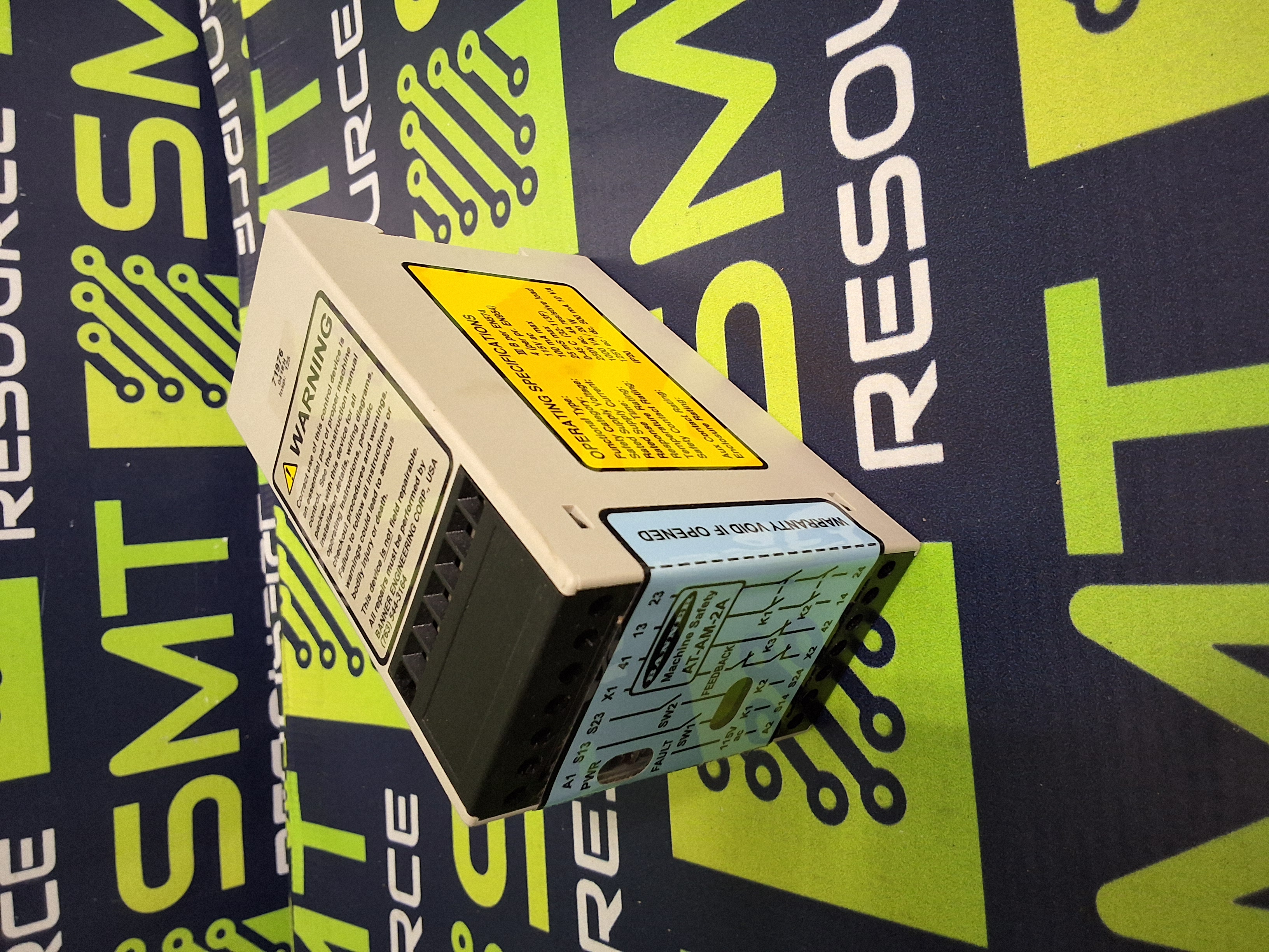 Used BANNER AT-AM-2A SAFETY RELAY MODULE