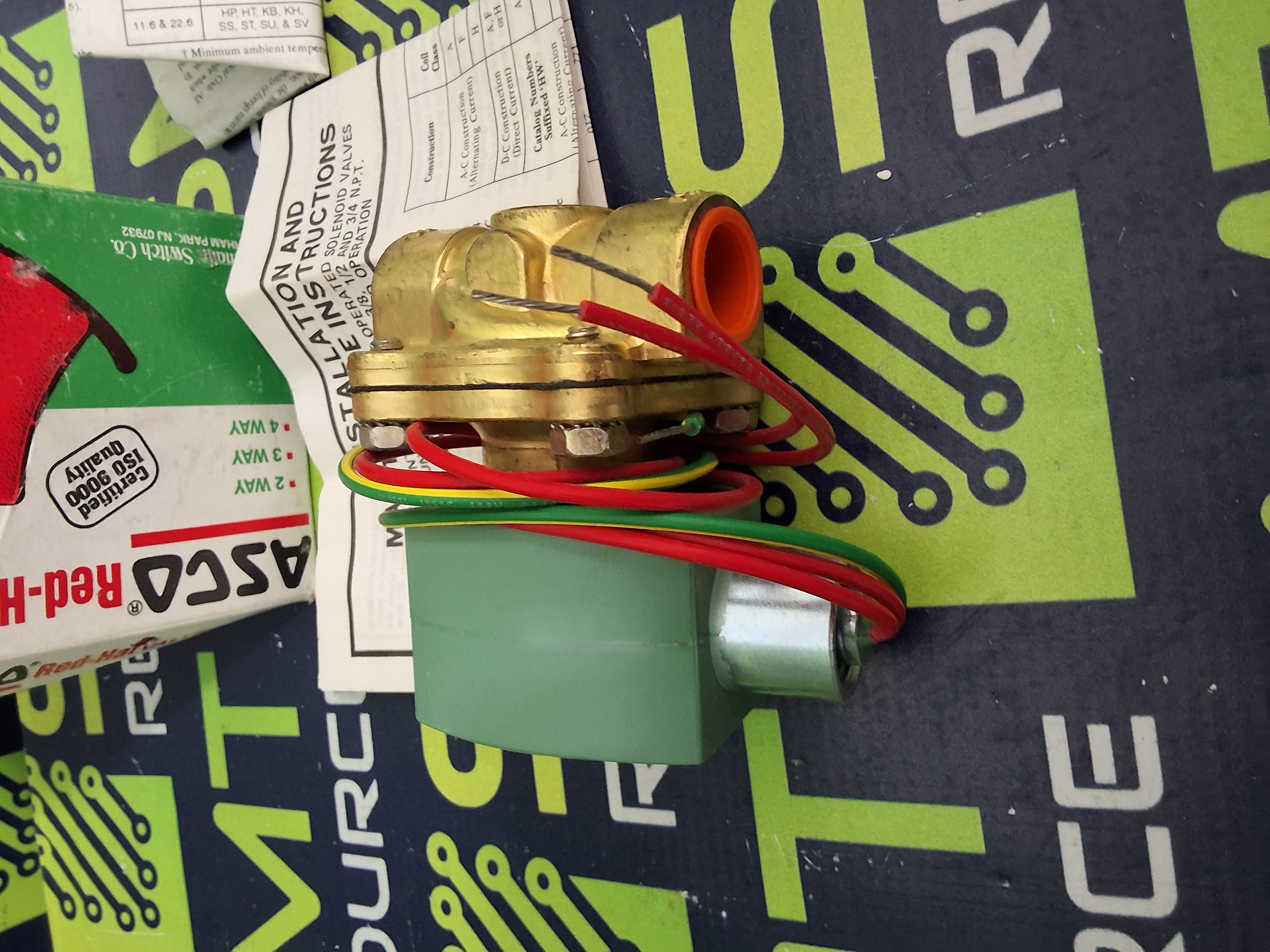 ASCO 8210G94 BRASS SOLENOID VALVE 150PSI - BRAND NEW