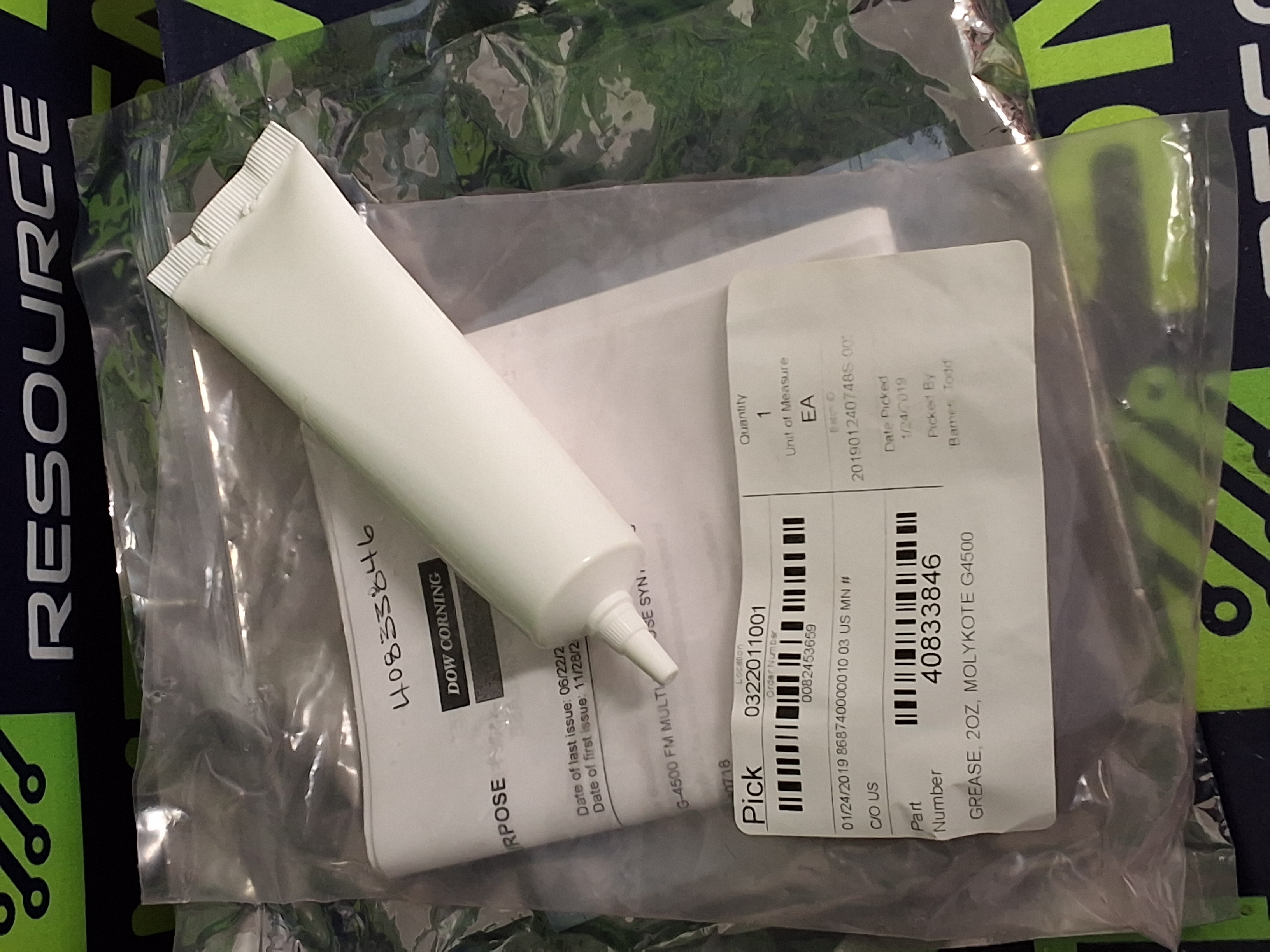 MOLYKOTE G4500 MULTI-PURPOSE SYNTHETIC GREASE 2oz 40833846 - NEW