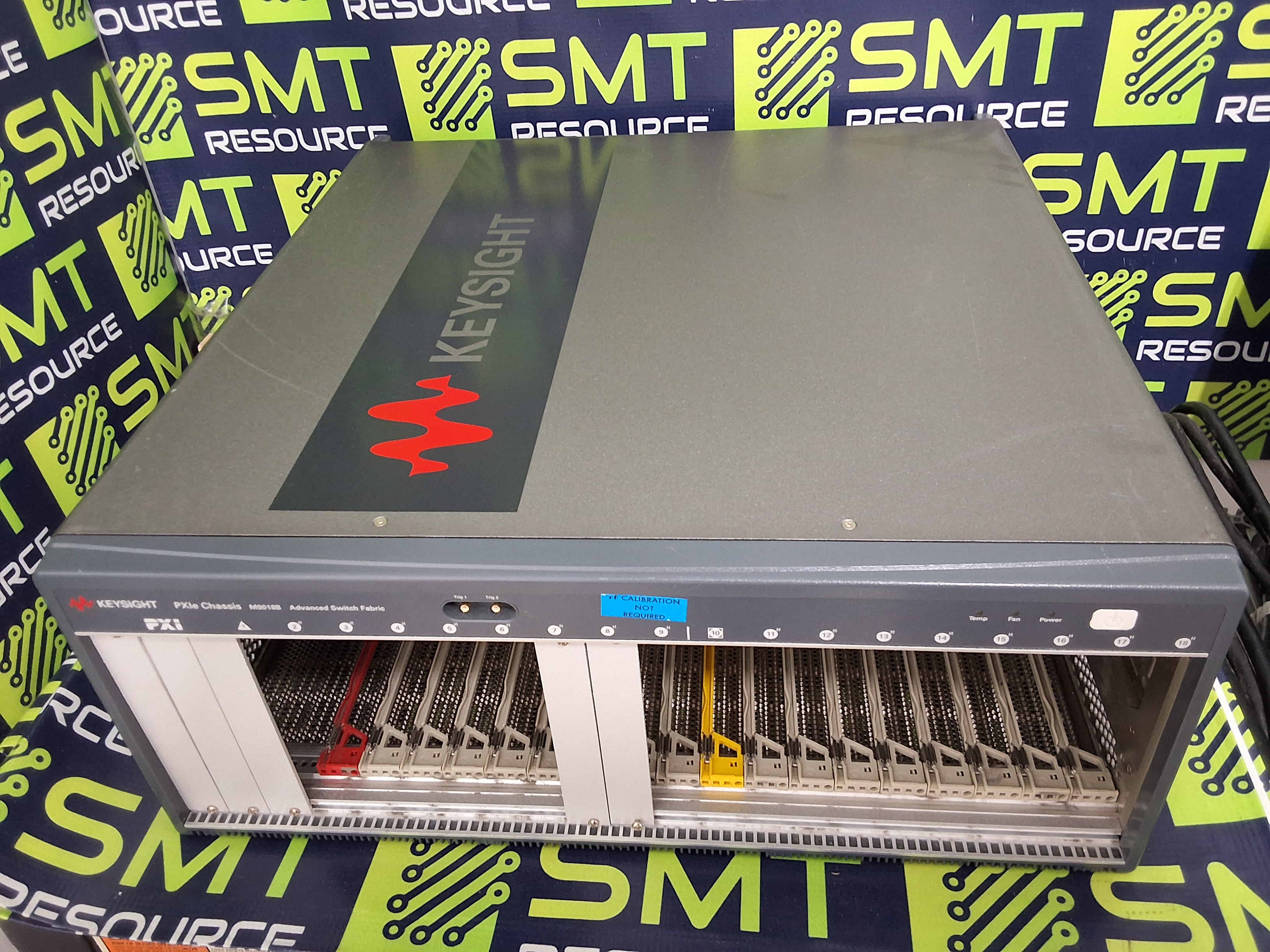 Used KEYSIGHT PXIe CHASSIS M9018B ADVANCED SWITCH FABRIC 18-SLOT 220/240V 1300W 