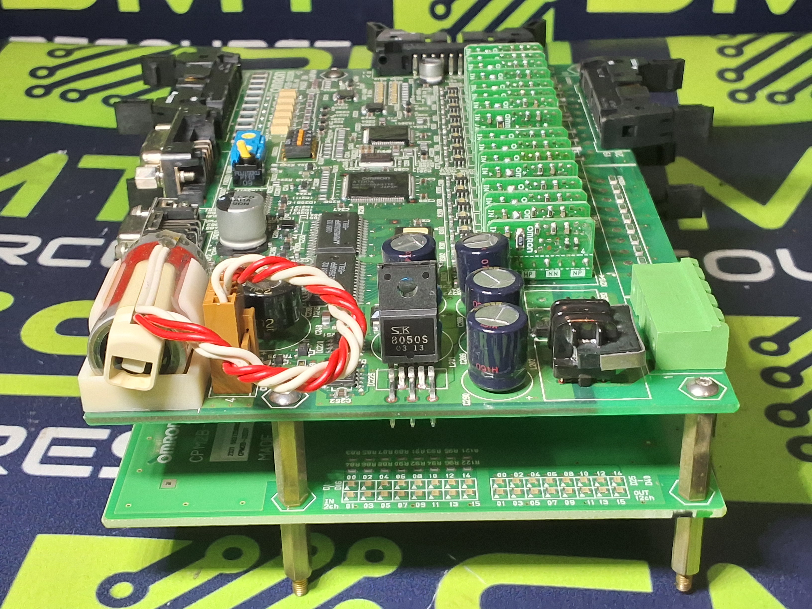 Used OMRON CPM2B-32CDR WITH OMRON CPM2B-32EDR CONTROLLER ASSEMBLY BOARD