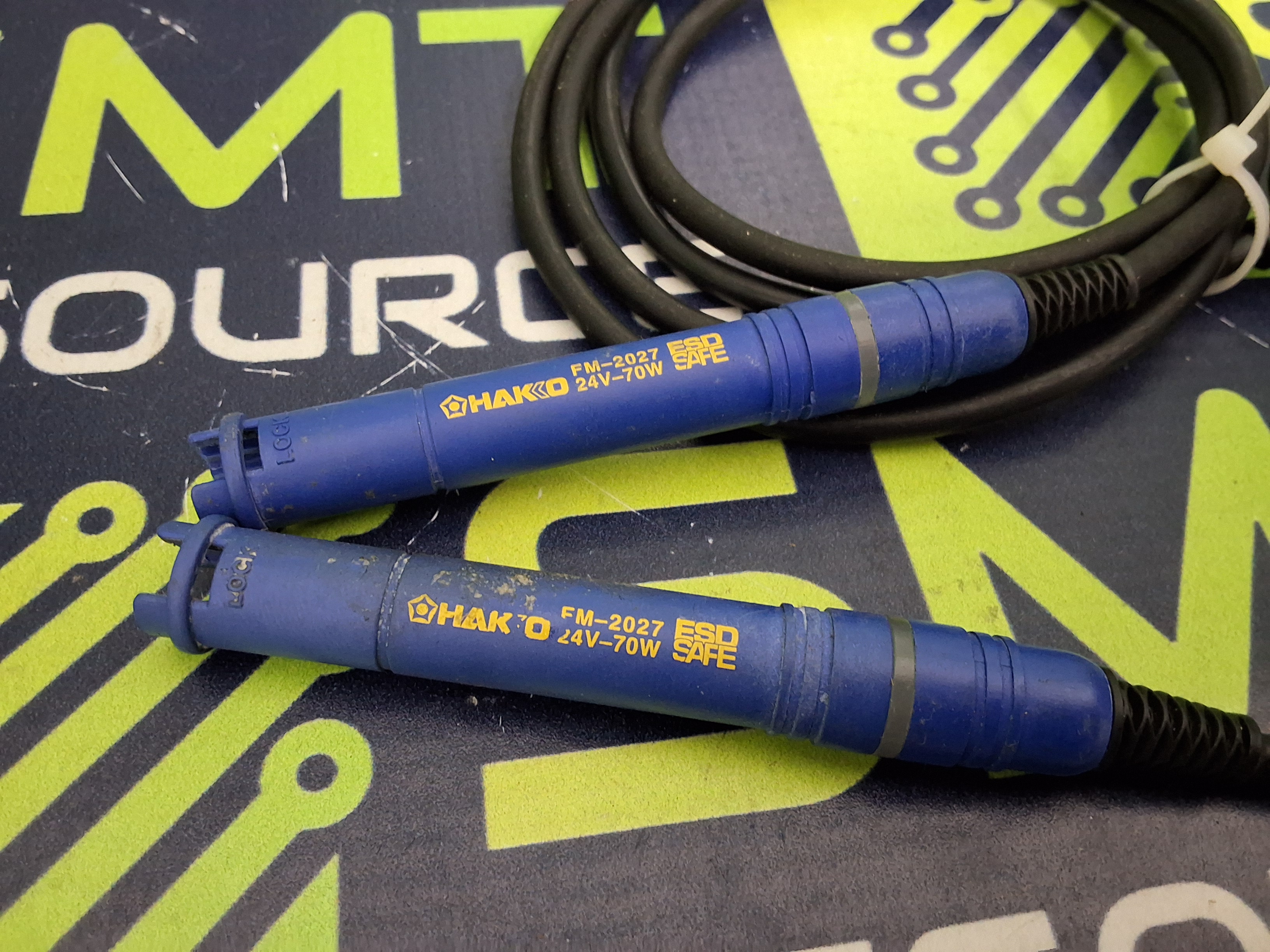 Used HAKKO FM-2027 SOLDERING IRON HANDPIECE 24V-70W